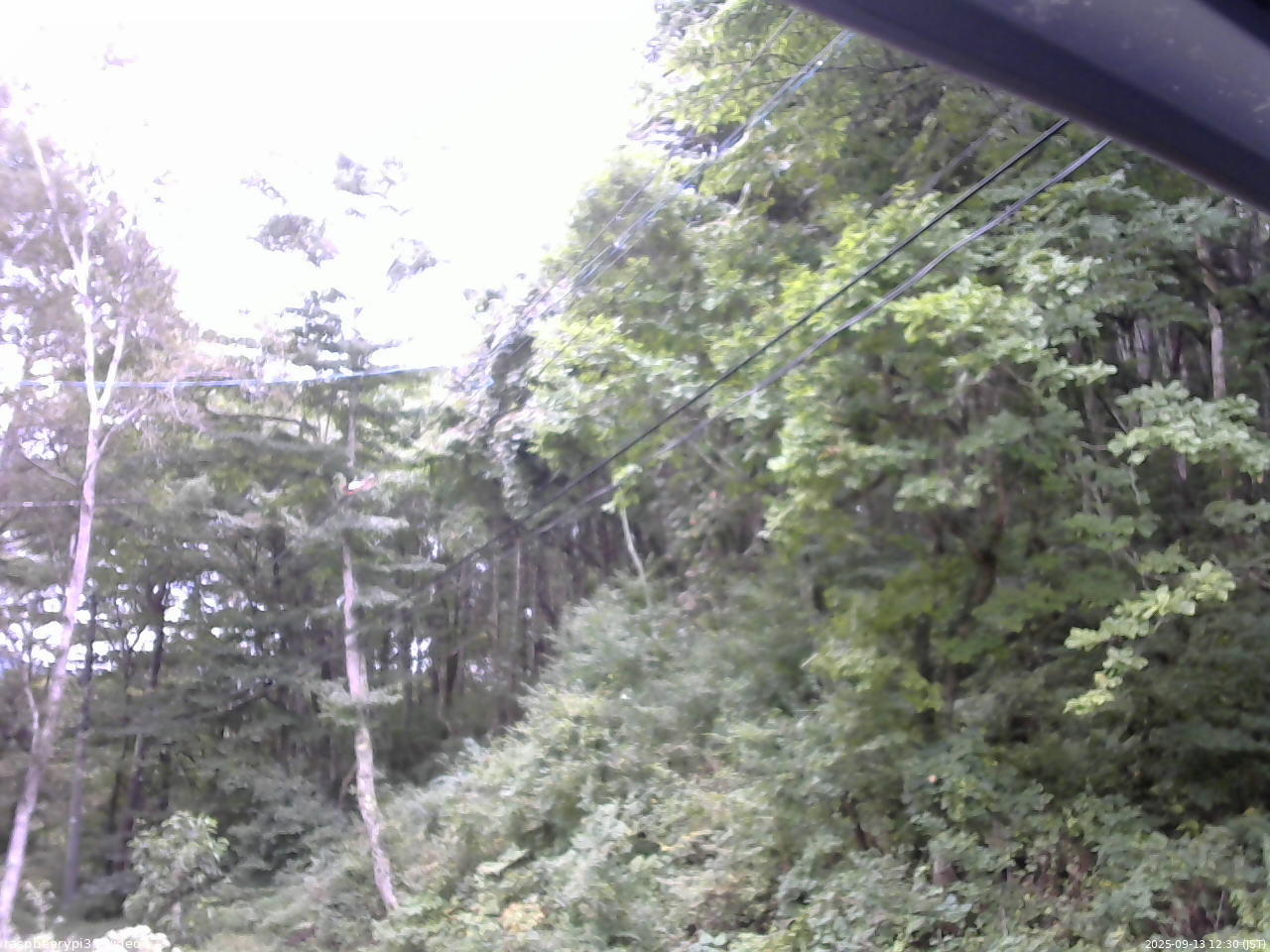 長野県菅平高原 ゆたか山荘 東側上空 2025/09/13 12:30