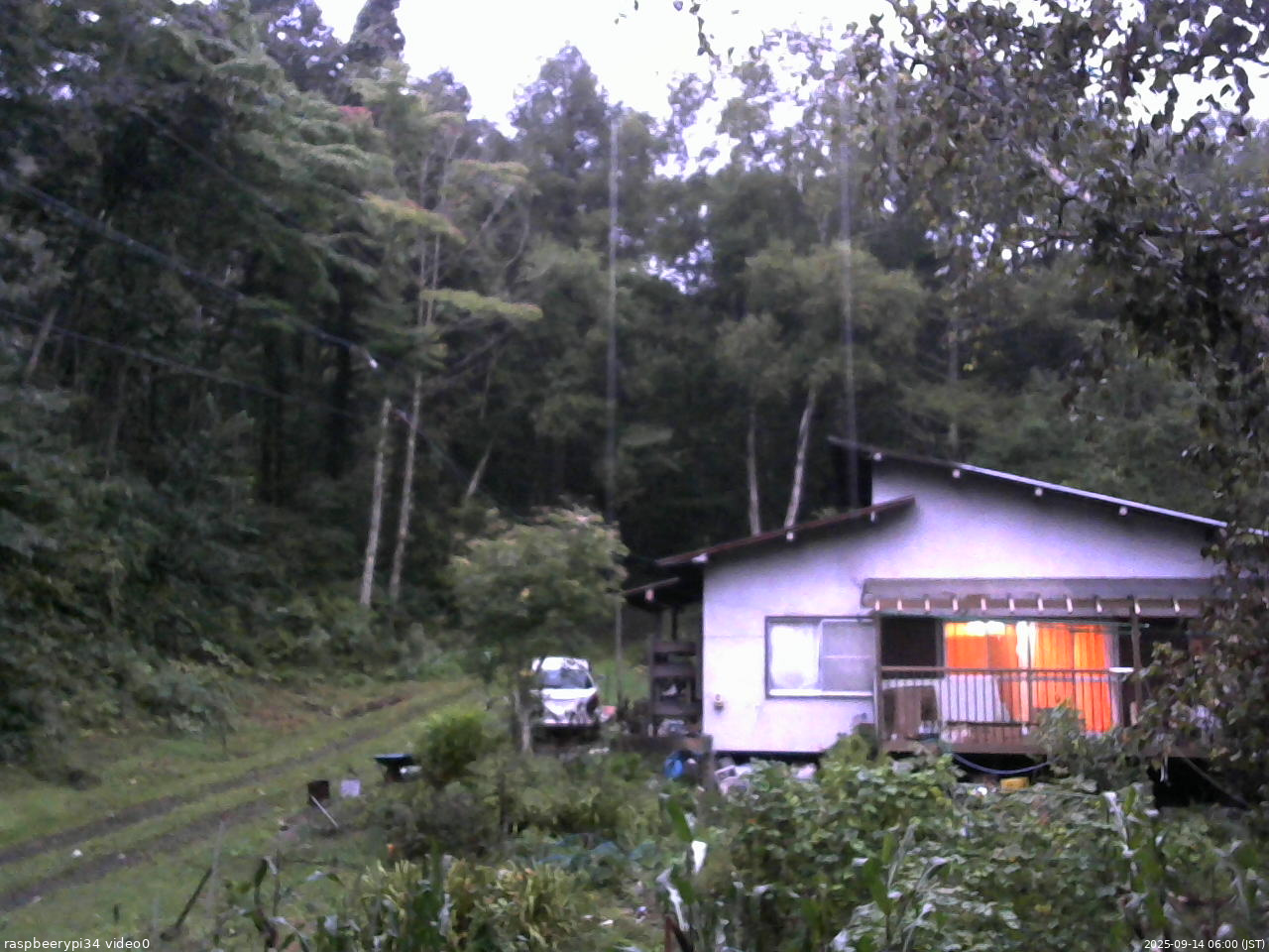 長野県菅平高原 ゆたか山荘 西側(坂上) 2025/09/14 06:00