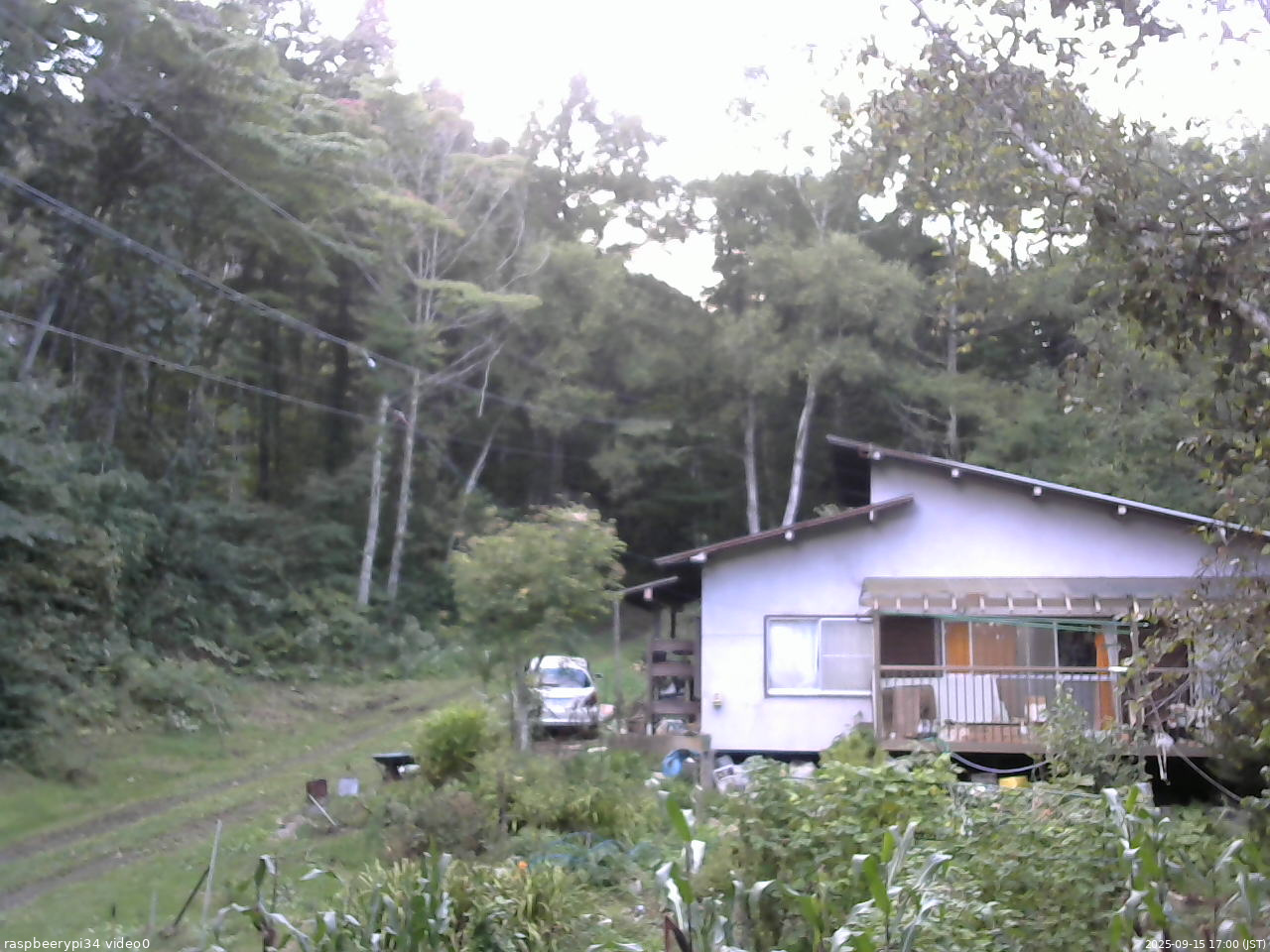 長野県菅平高原 ゆたか山荘 西側(坂上) 2025/09/15 17:00
