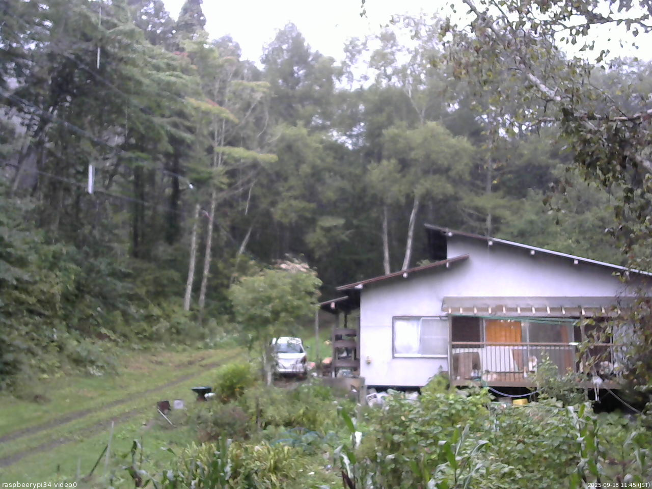 長野県菅平高原 ゆたか山荘 西側(坂上) 2025/09/18 11:45