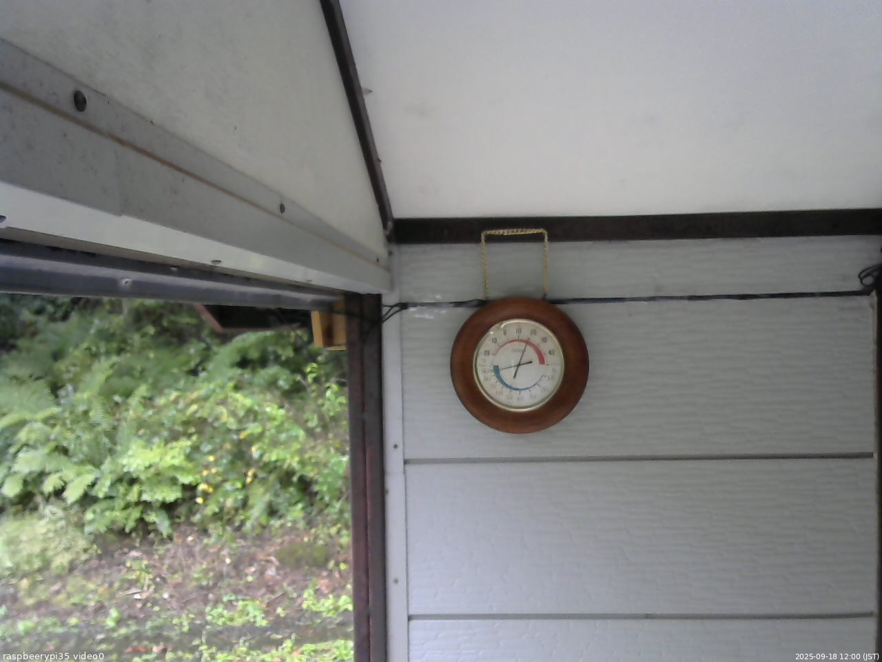 長野県菅平高原 ゆたか山荘 温度計 2025/09/18 12:00