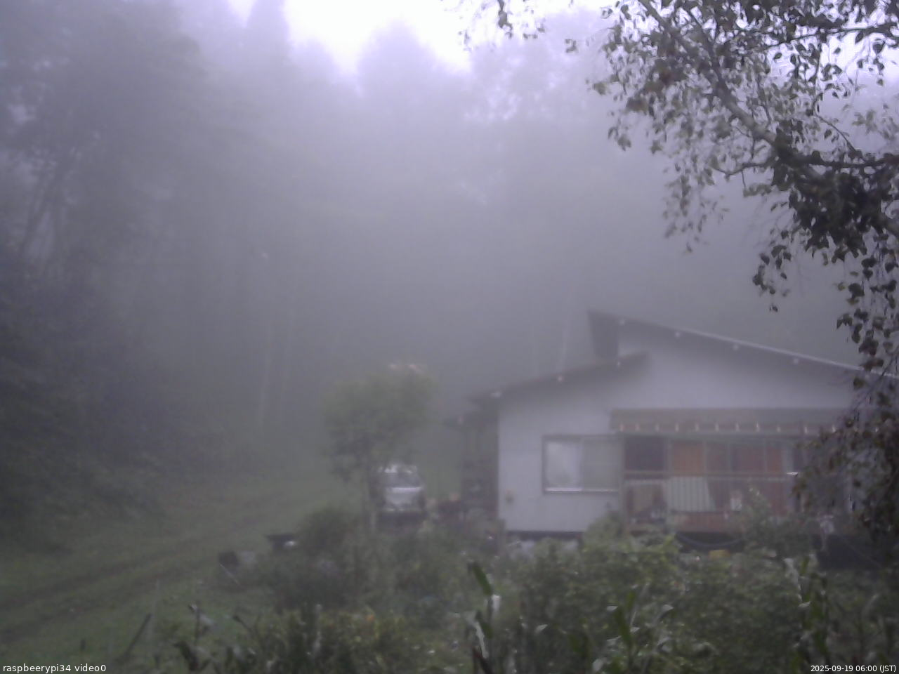 長野県菅平高原 ゆたか山荘 西側(坂上) 2025/09/19 06:00