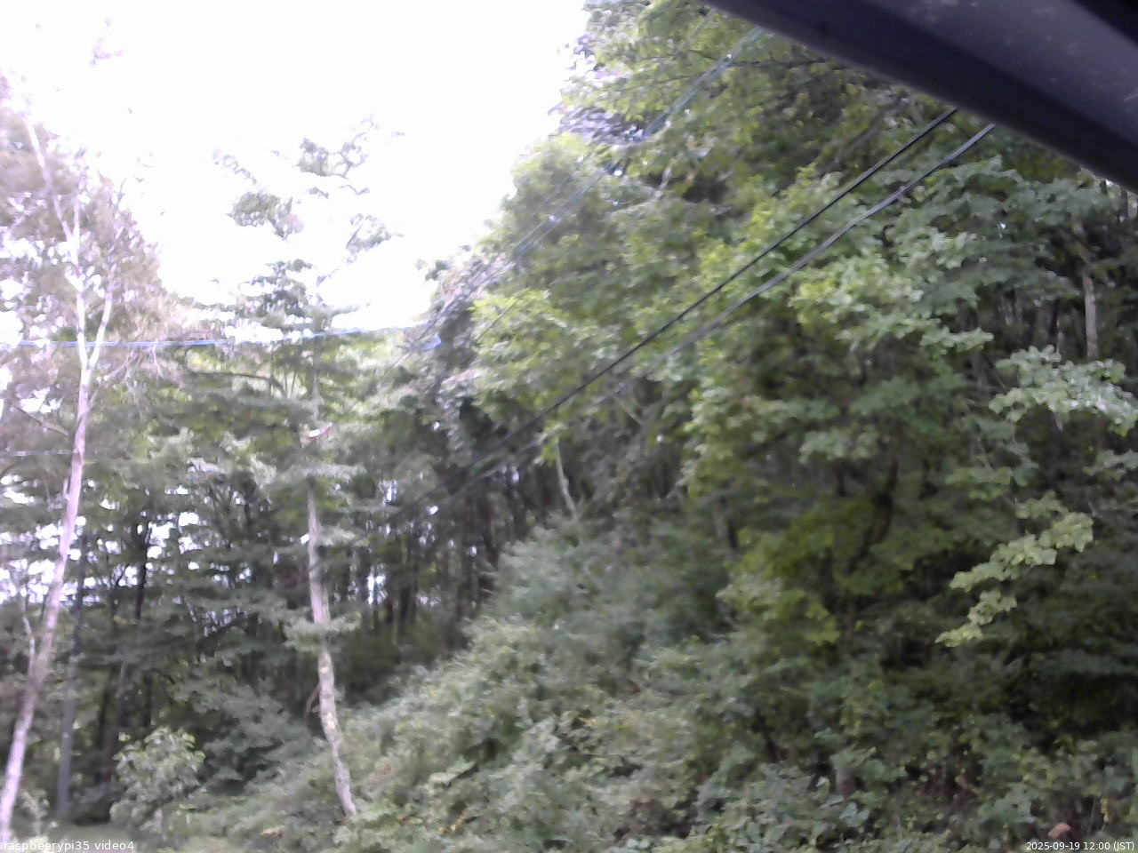 長野県菅平高原 ゆたか山荘 東側上空 2025/09/19 12:00