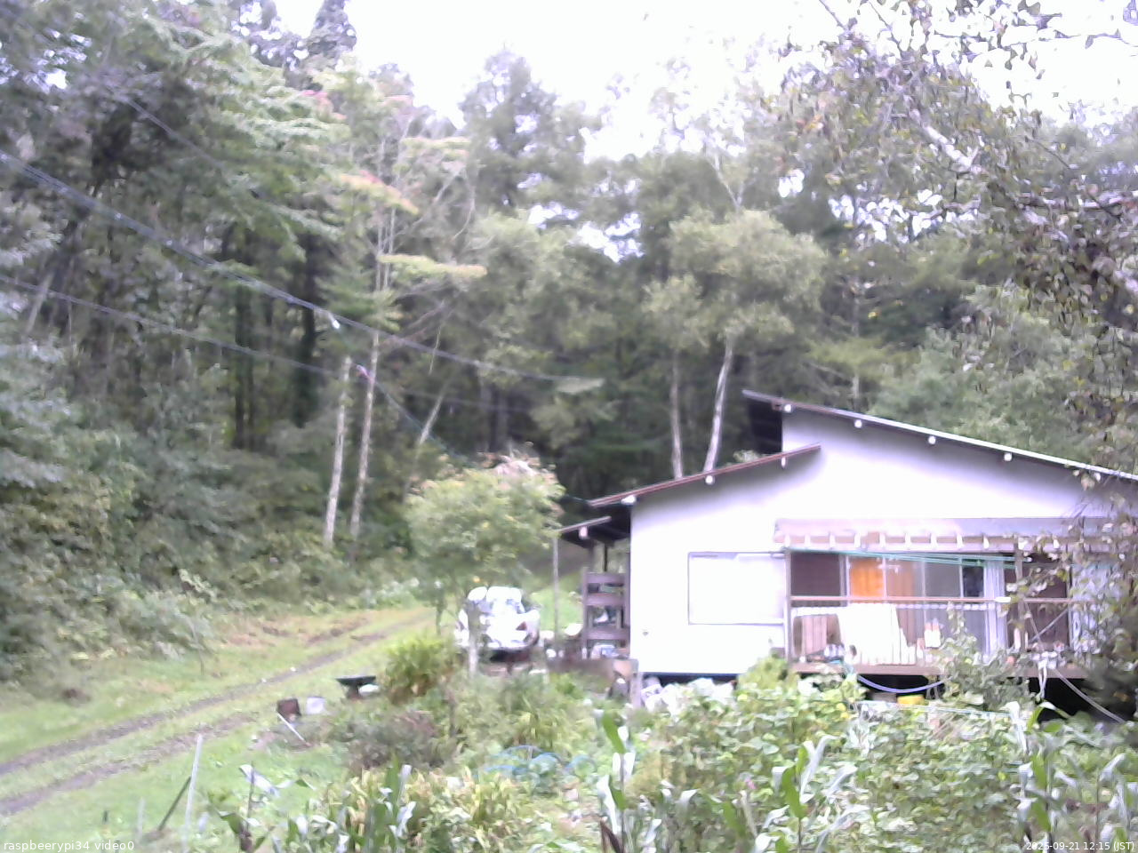 長野県菅平高原 ゆたか山荘 西側(坂上) 2025/09/21 12:15