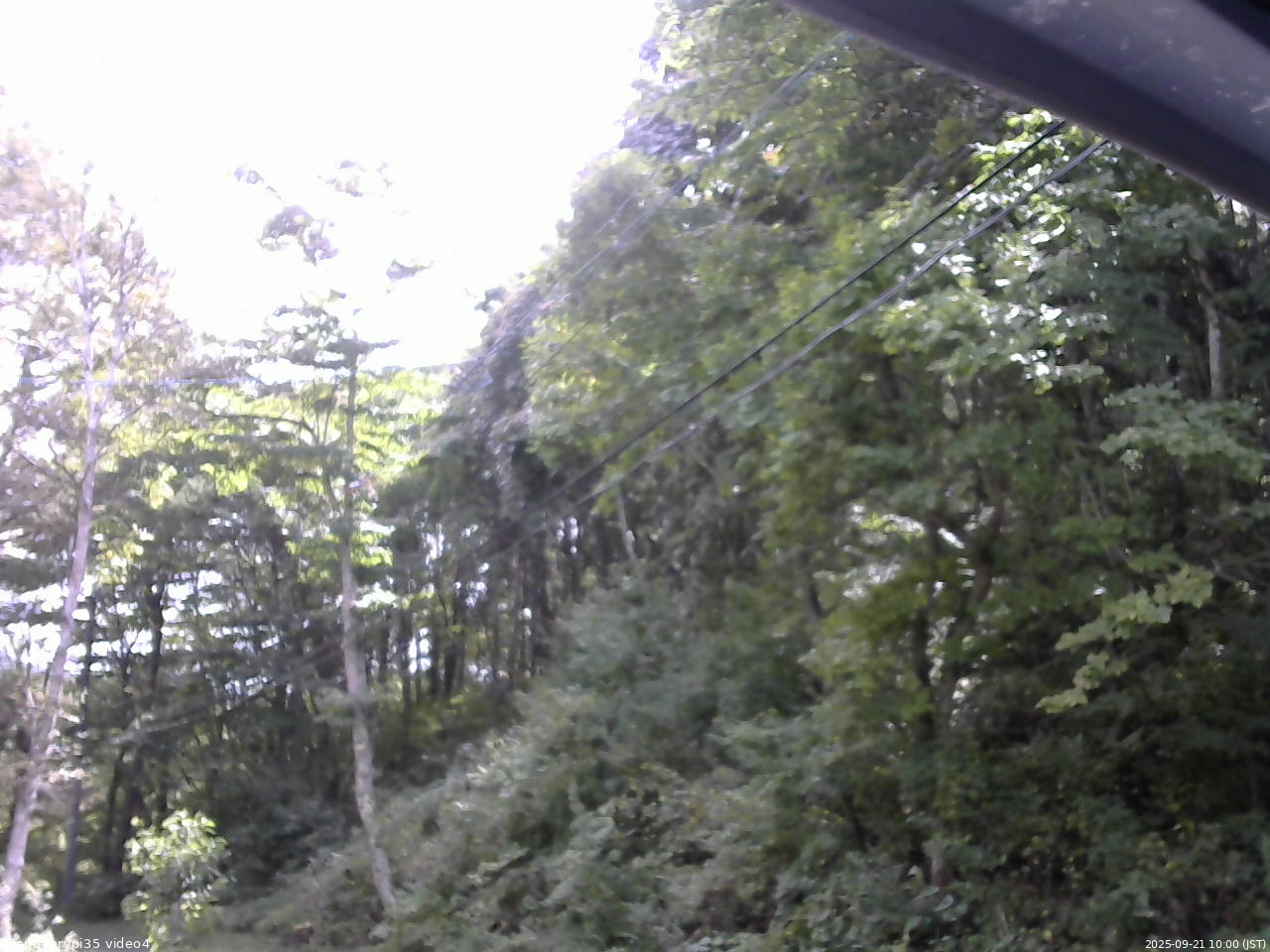 長野県菅平高原 ゆたか山荘 東側上空 2025/09/21 10:00