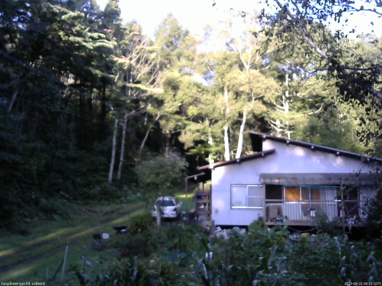 長野県菅平高原 ゆたか山荘 西側(坂上) 2025/09/22 06:15