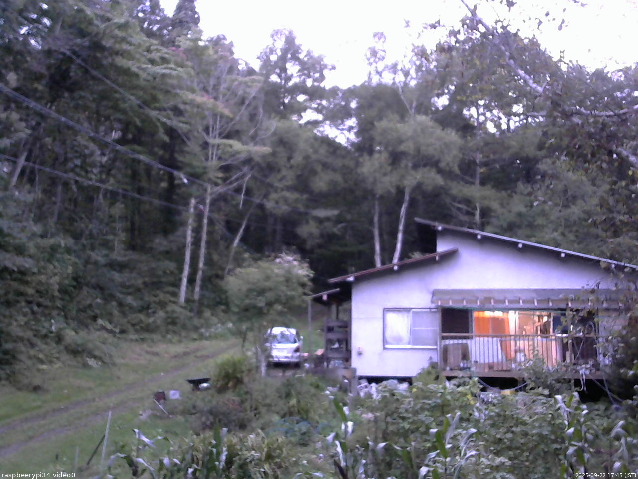 長野県菅平高原 ゆたか山荘 西側(坂上) 2025/09/22 17:45