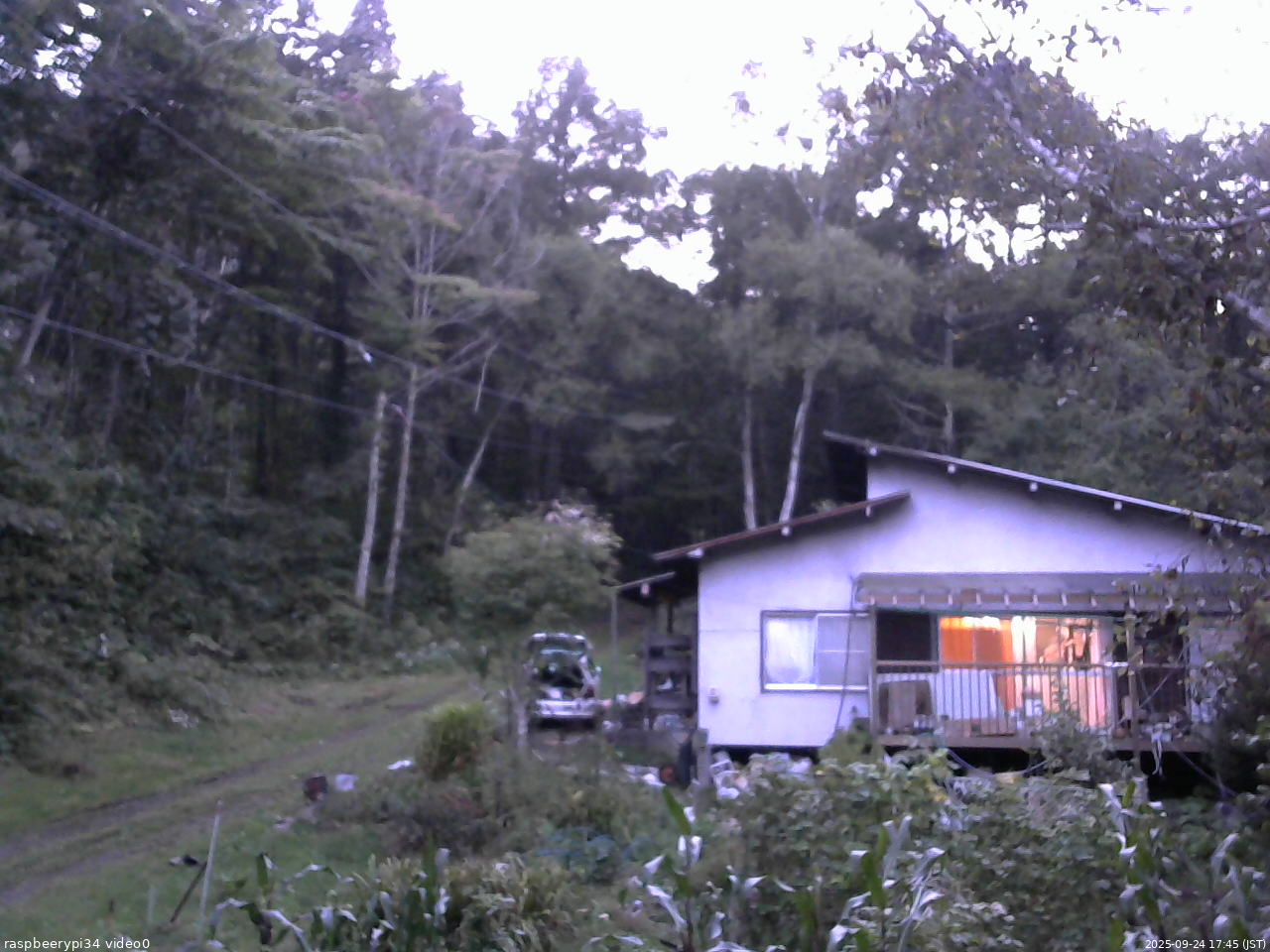 長野県菅平高原 ゆたか山荘 西側(坂上) 2025/09/24 17:45