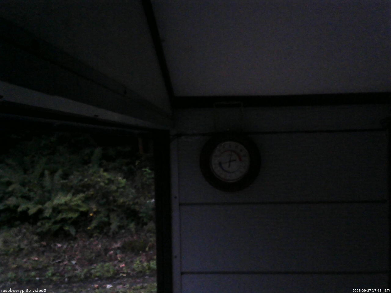 長野県菅平高原 ゆたか山荘 温度計 2025/09/27 17:45