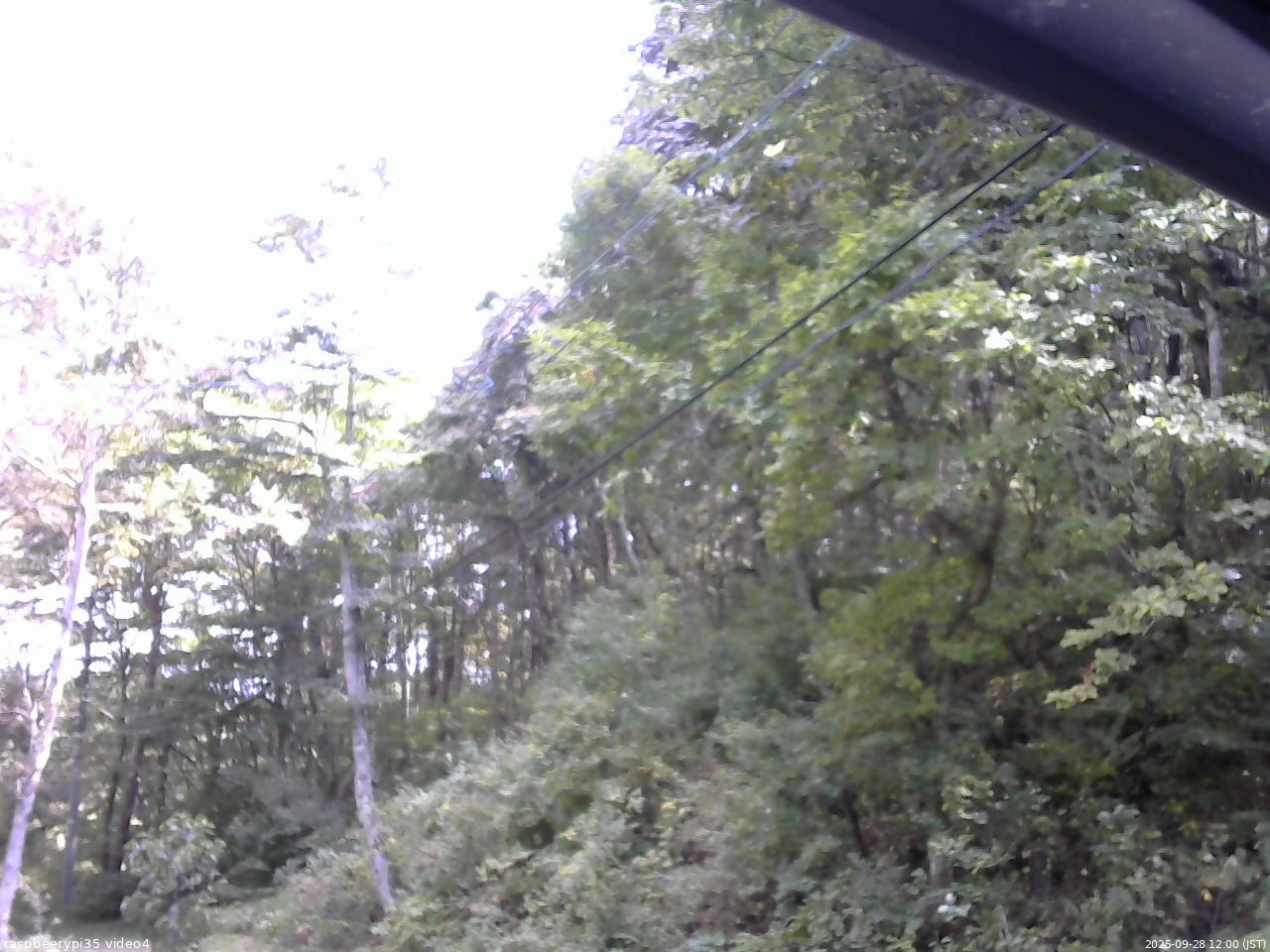 長野県菅平高原 ゆたか山荘 東側上空 2025/09/28 12:00