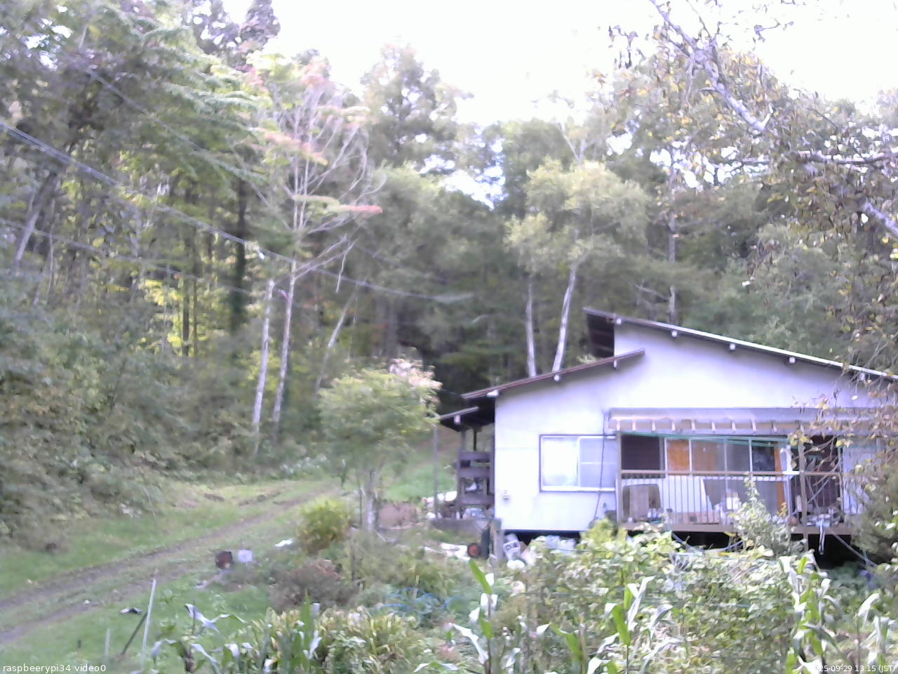 長野県菅平高原 ゆたか山荘 西側(坂上) 2025/09/29 13:15