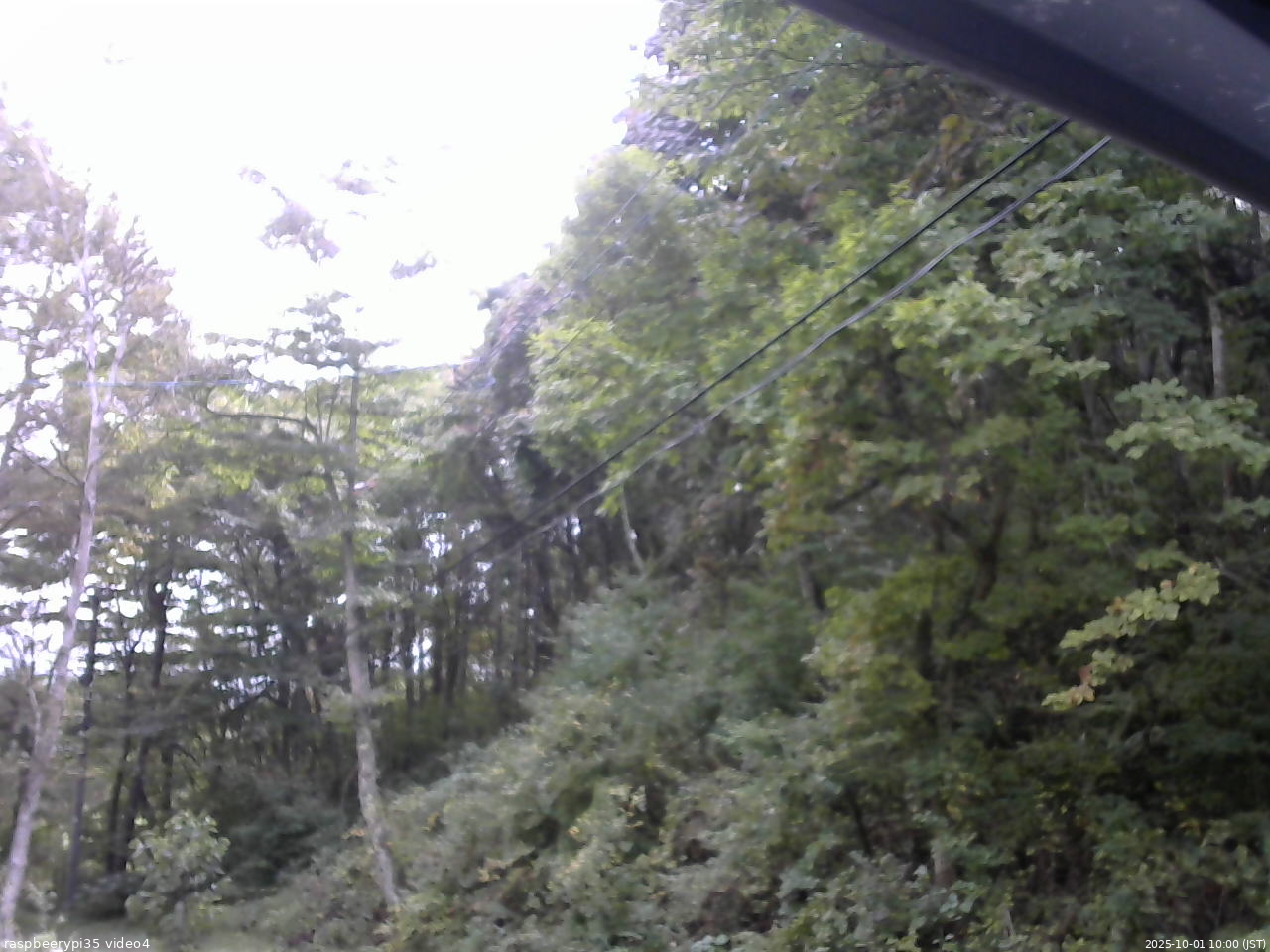 長野県菅平高原 ゆたか山荘 東側上空 2025/10/01 10:00