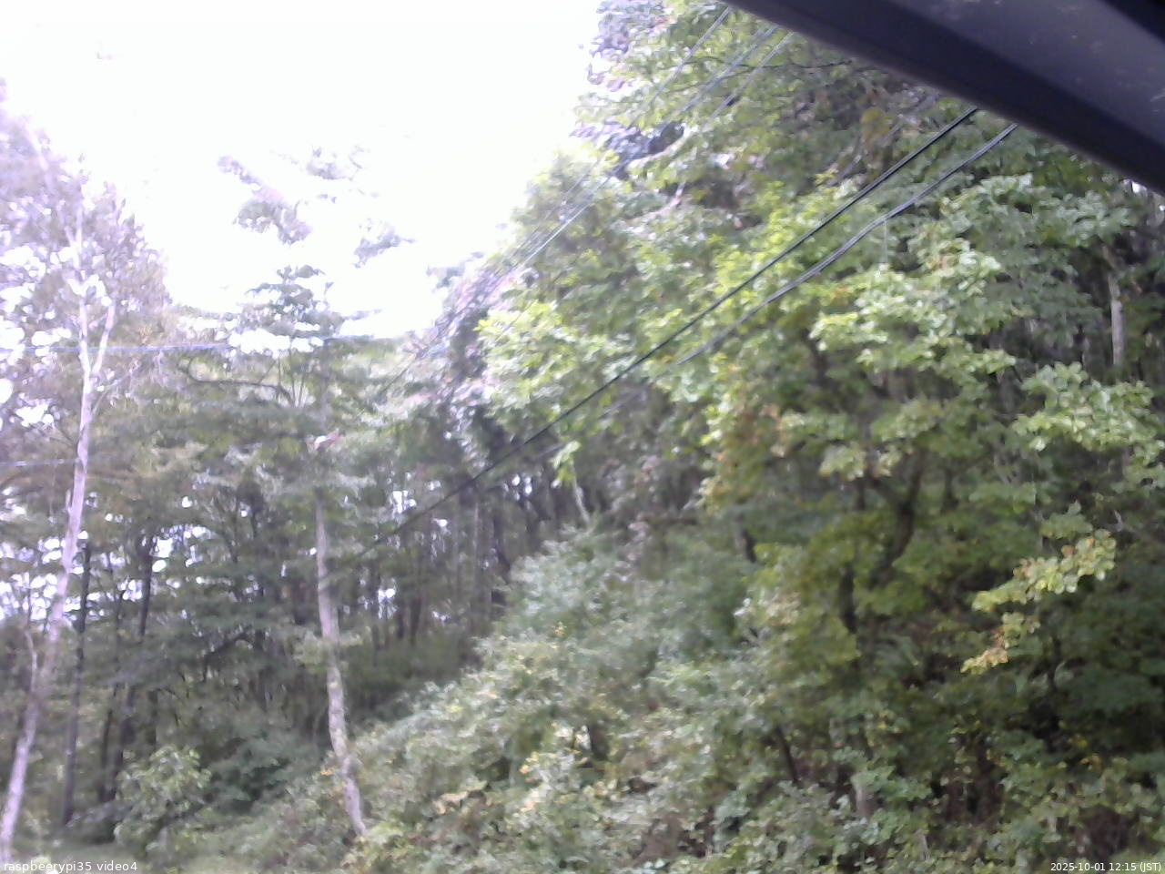 長野県菅平高原 ゆたか山荘 東側上空 2025/10/01 12:15