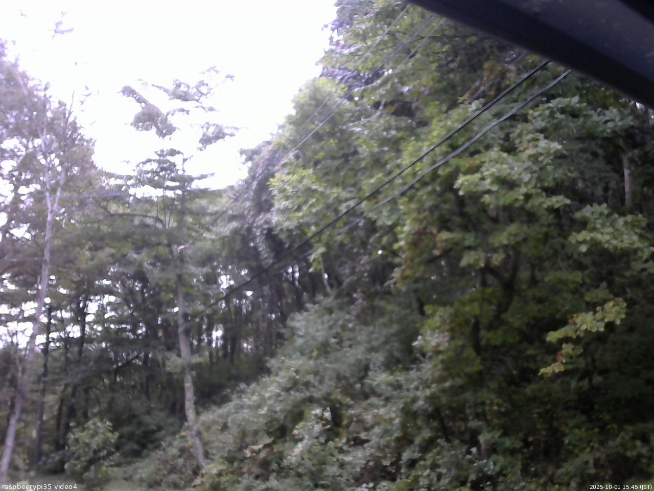 長野県菅平高原 ゆたか山荘 東側上空 2025/10/01 15:45