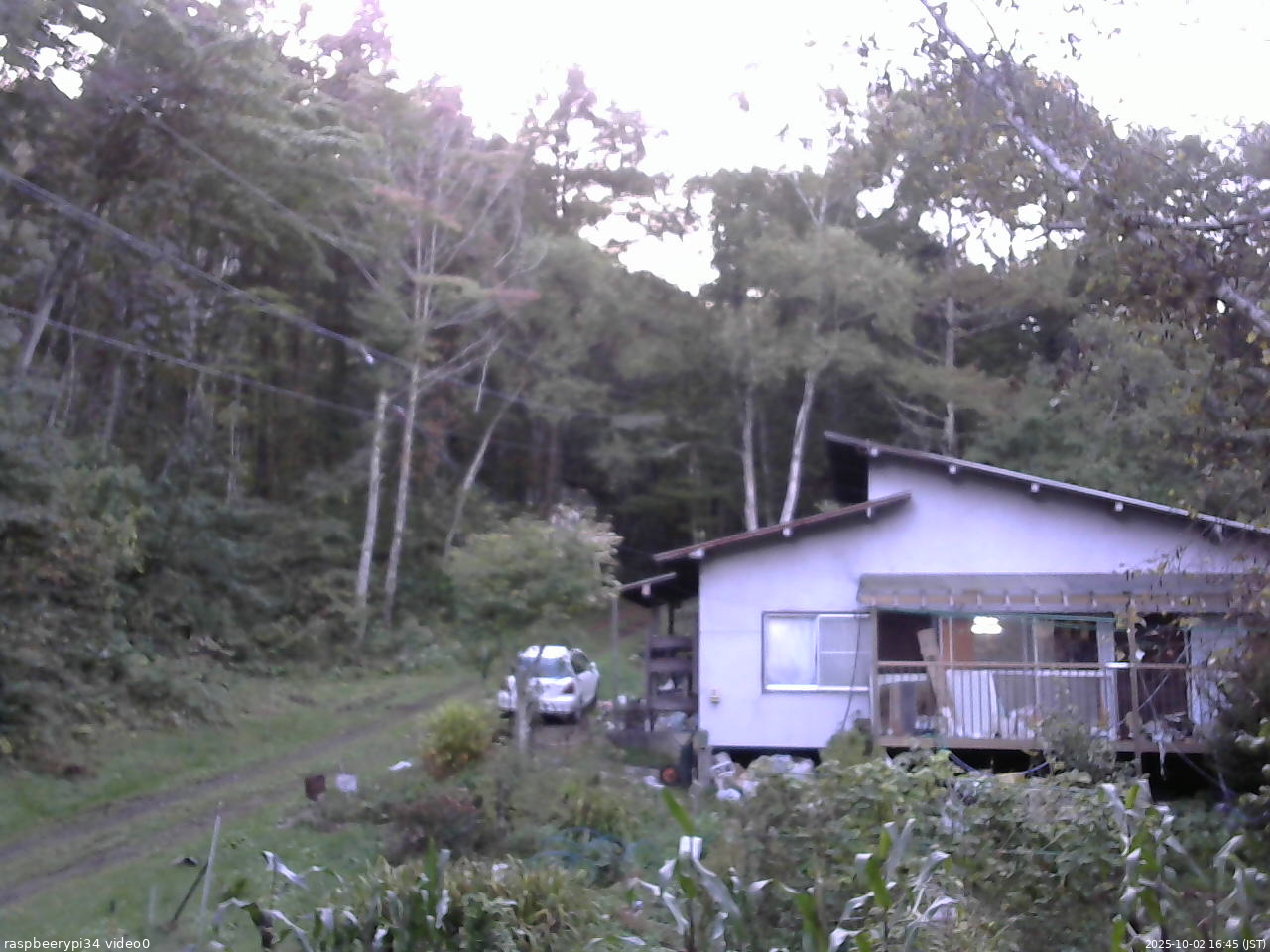 長野県菅平高原 ゆたか山荘 西側(坂上) 2025/10/02 16:45