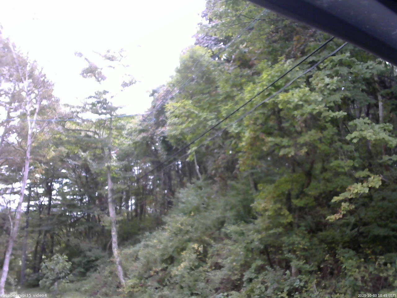 長野県菅平高原 ゆたか山荘 東側上空 2025/10/03 10:45
