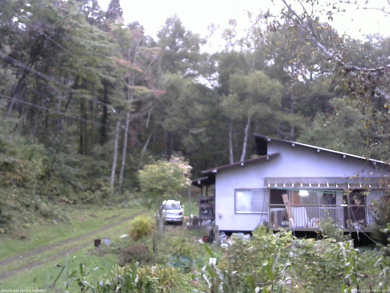 長野県菅平高原 ゆたか山荘 西側(坂上) 2025/10/04 06:15
