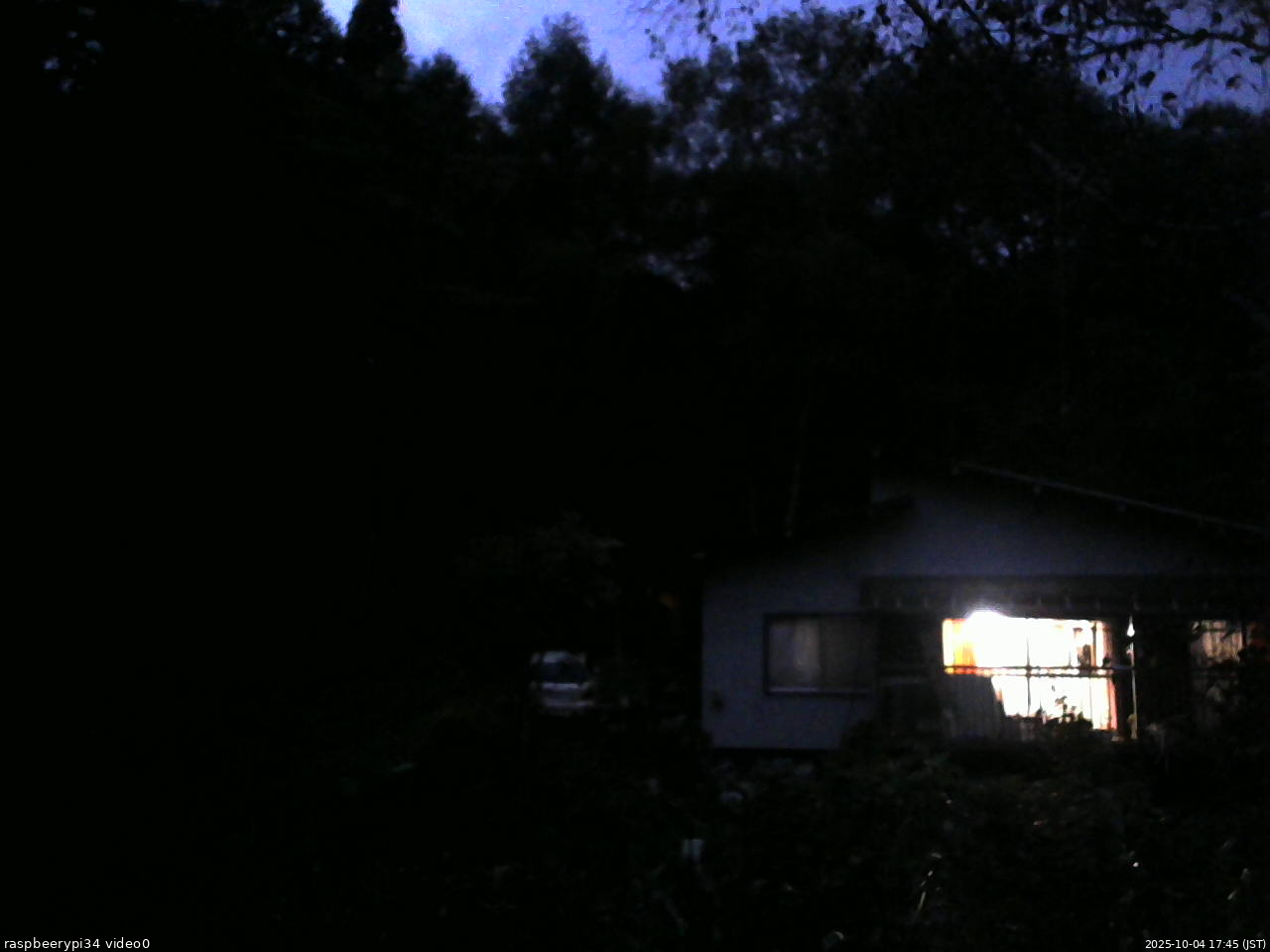 長野県菅平高原 ゆたか山荘 西側(坂上) 2025/10/04 17:45