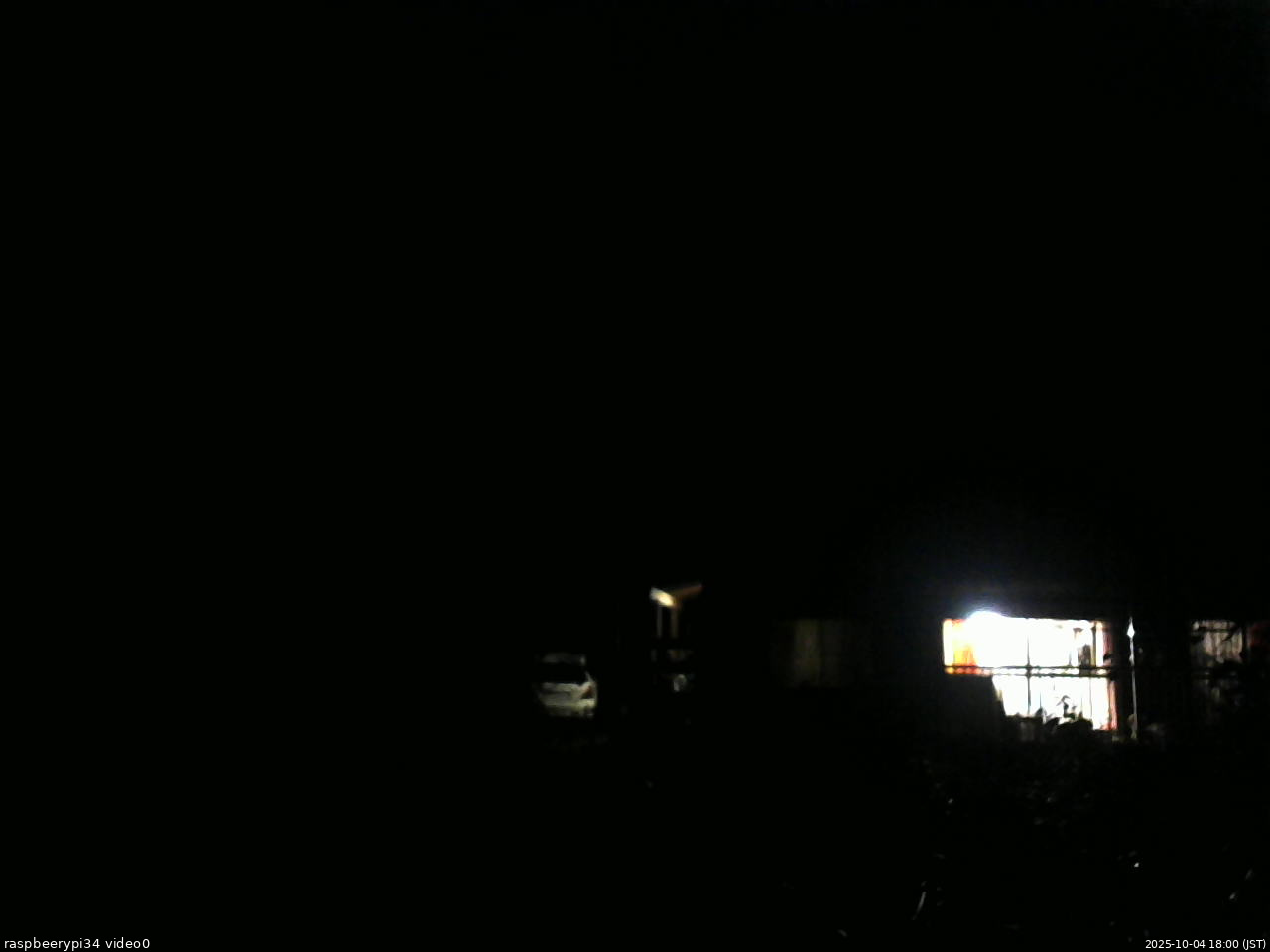 長野県菅平高原 ゆたか山荘 西側(坂上) 2025/10/04 18:00