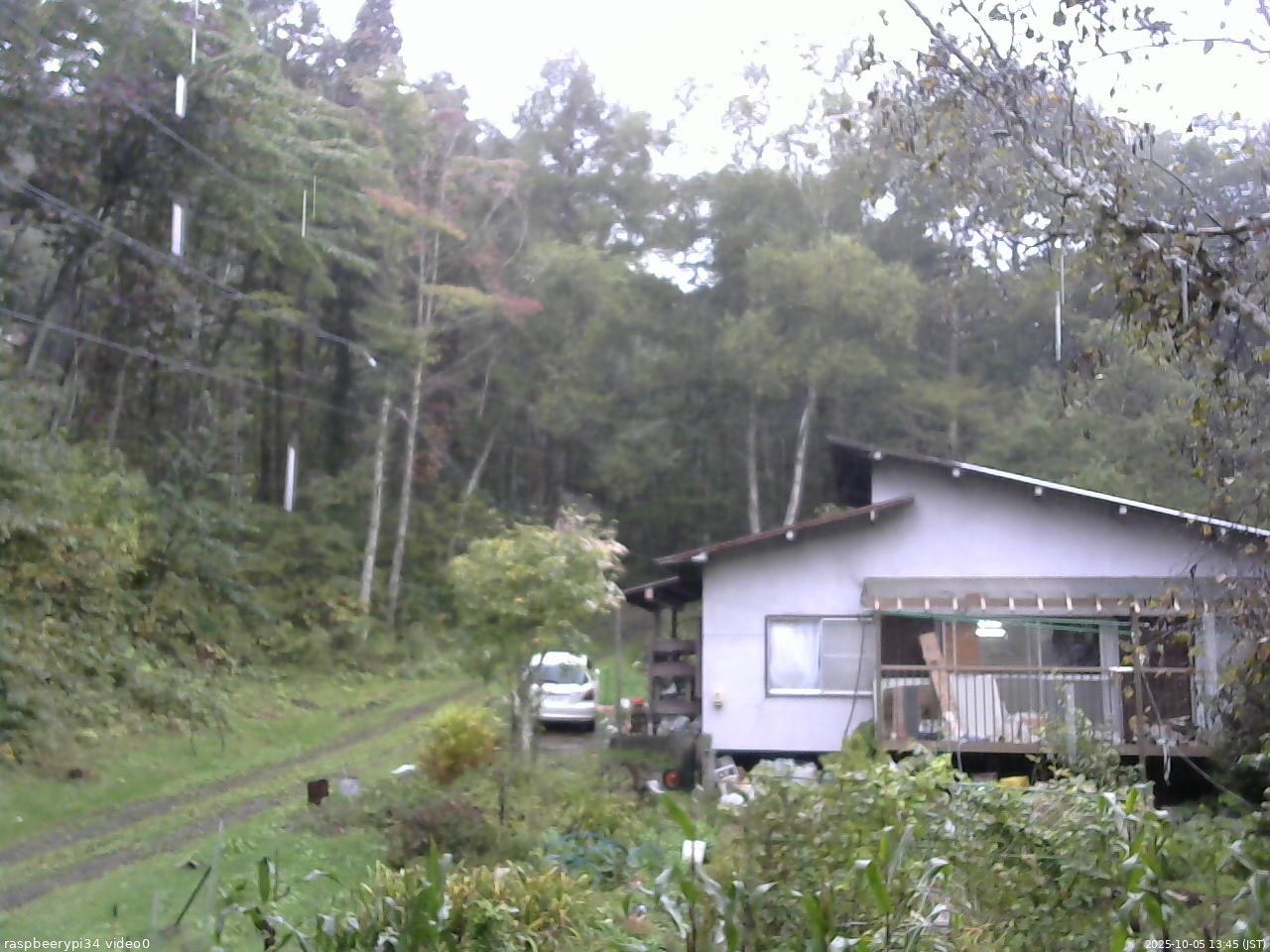 長野県菅平高原 ゆたか山荘 西側(坂上) 2025/10/05 13:45