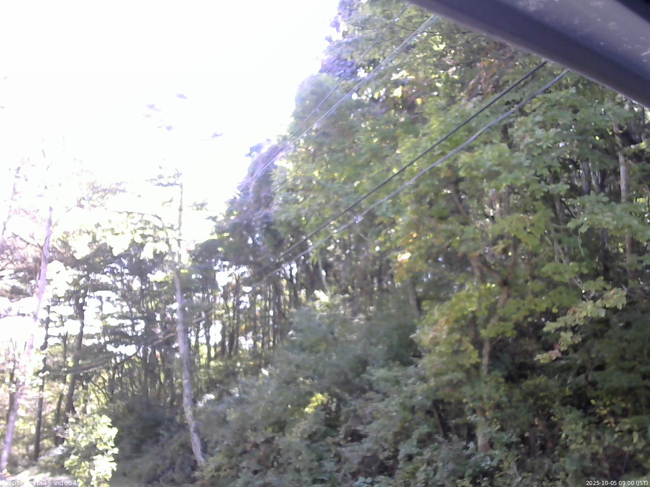長野県菅平高原 ゆたか山荘 東側上空 2025/10/05 09:00