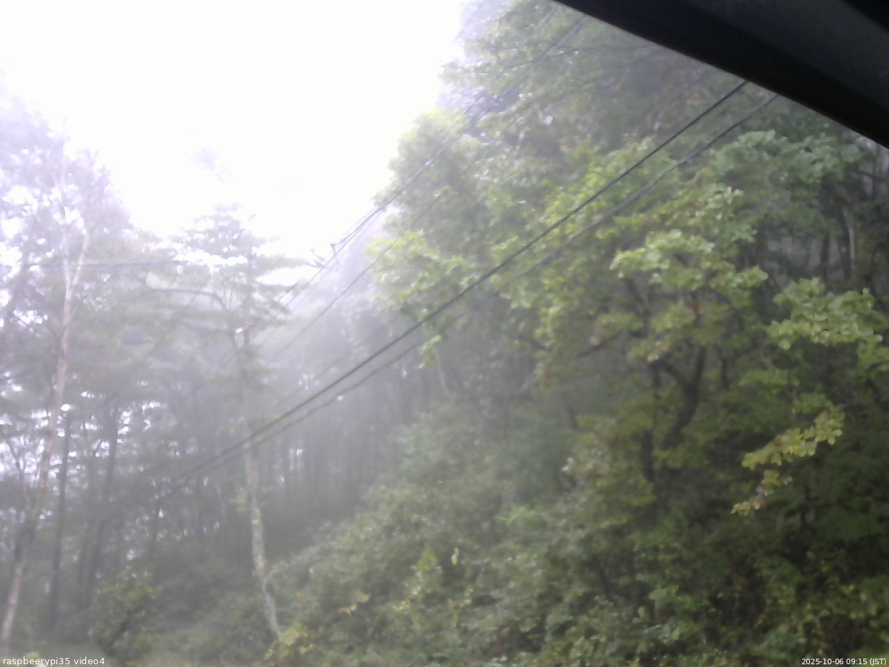 長野県菅平高原 ゆたか山荘 東側上空 2025/10/06 09:15