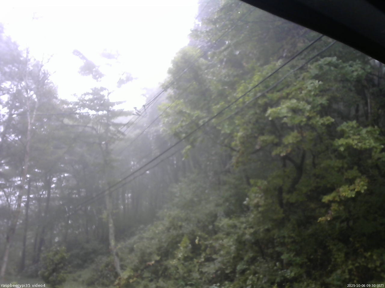 長野県菅平高原 ゆたか山荘 東側上空 2025/10/06 09:30