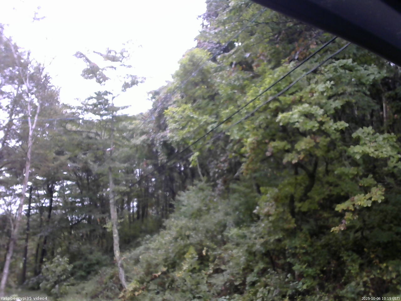 長野県菅平高原 ゆたか山荘 東側上空 2025/10/06 10:15