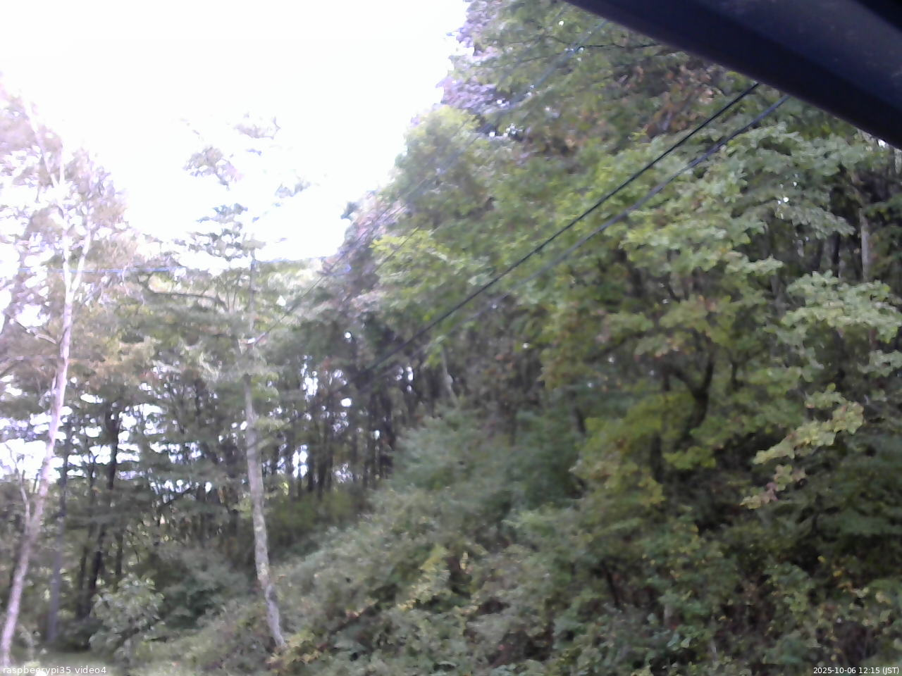 長野県菅平高原 ゆたか山荘 東側上空 2025/10/06 12:15
