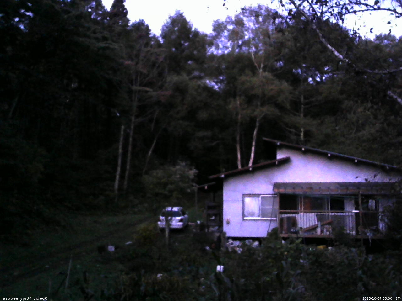 長野県菅平高原 ゆたか山荘 西側(坂上) 2025/10/07 05:30