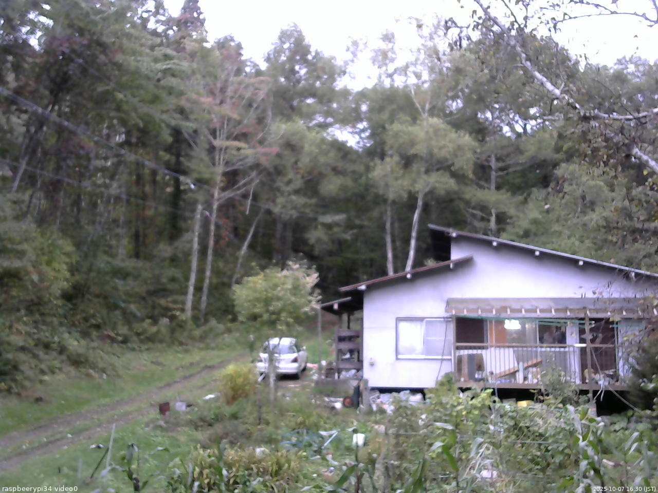 長野県菅平高原 ゆたか山荘 西側(坂上) 2025/10/07 16:30