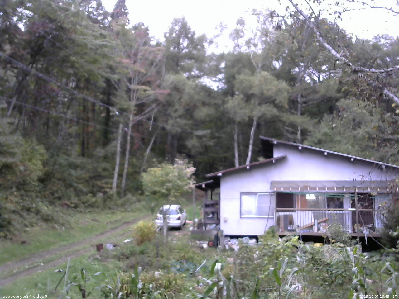 長野県菅平高原 ゆたか山荘 西側(坂上) 2025/10/07 16:45