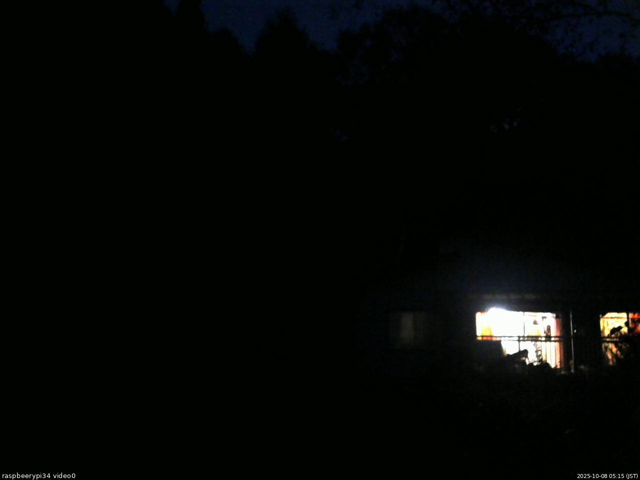 長野県菅平高原 ゆたか山荘 西側(坂上) 2025/10/08 05:15
