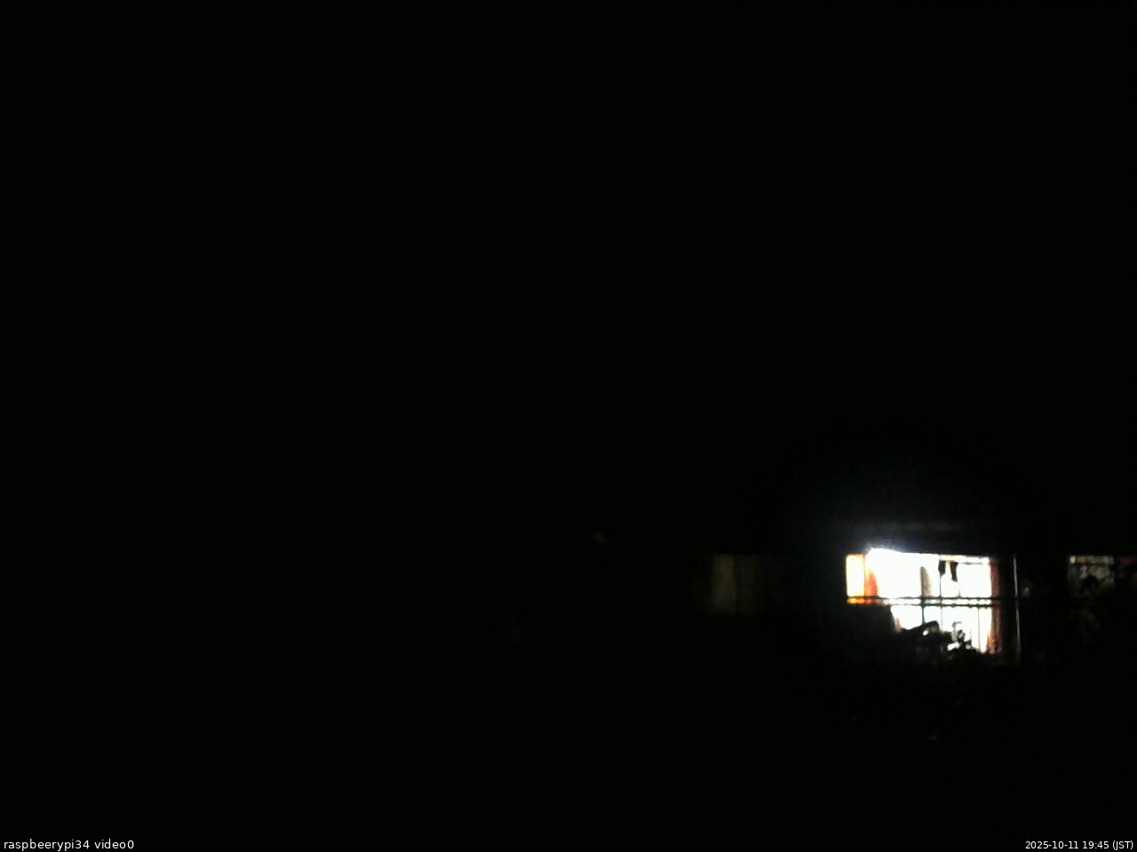長野県菅平高原 ゆたか山荘 西側(坂上) 2025/10/11 19:45