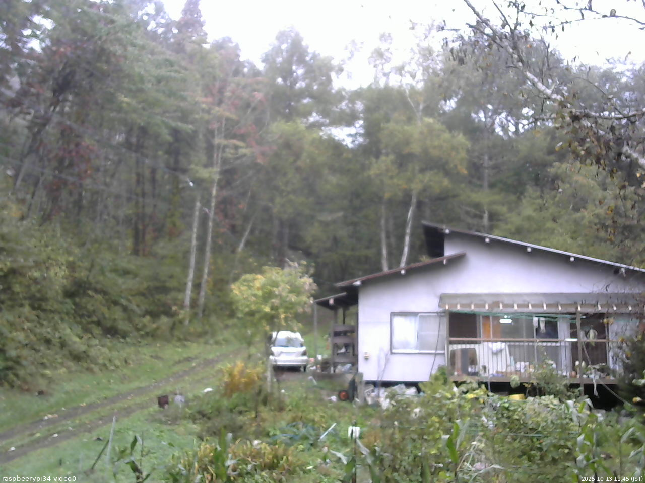長野県菅平高原 ゆたか山荘 西側(坂上) 2025/10/13 11:45