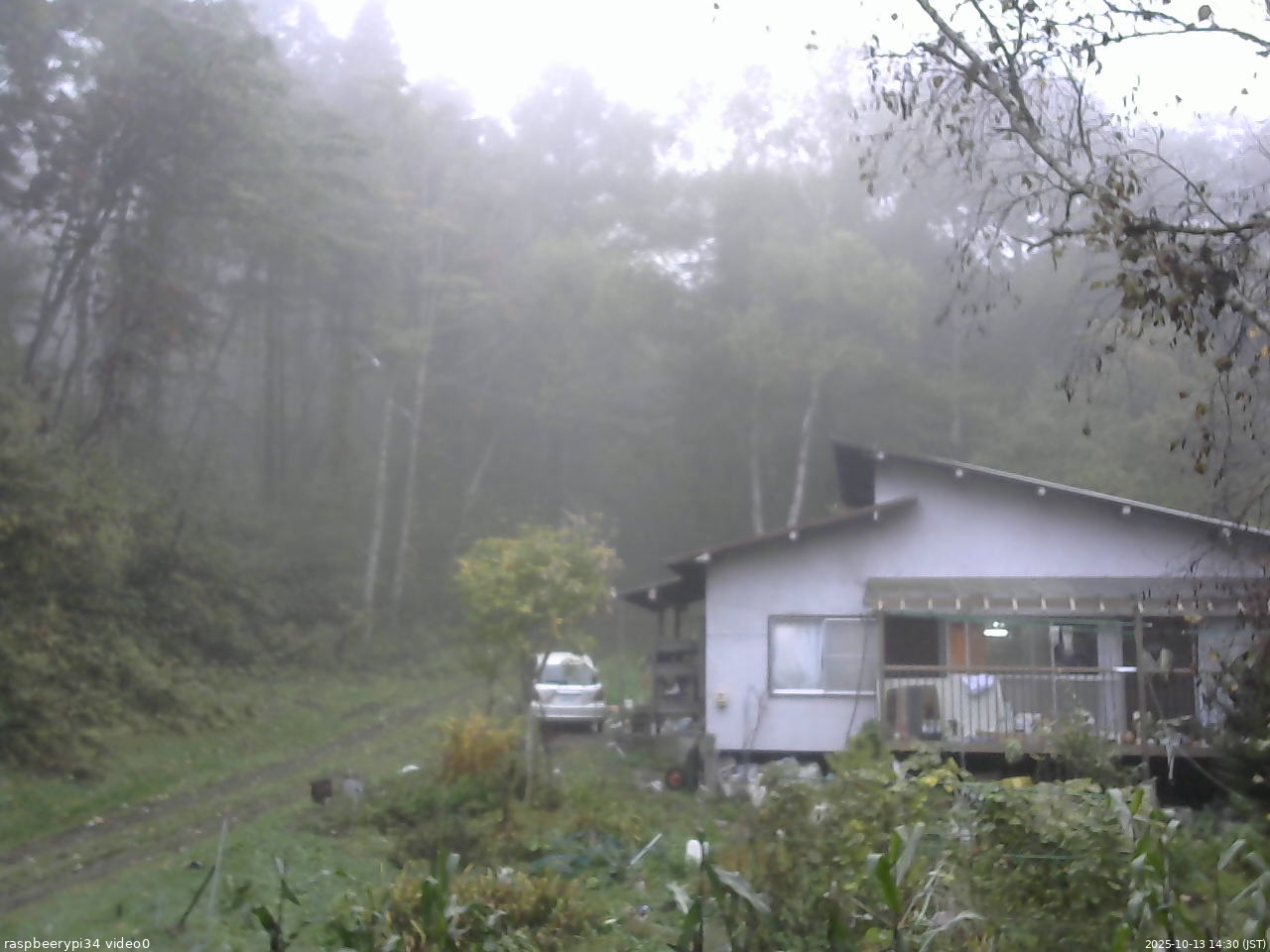 長野県菅平高原 ゆたか山荘 西側(坂上) 2025/10/13 14:30