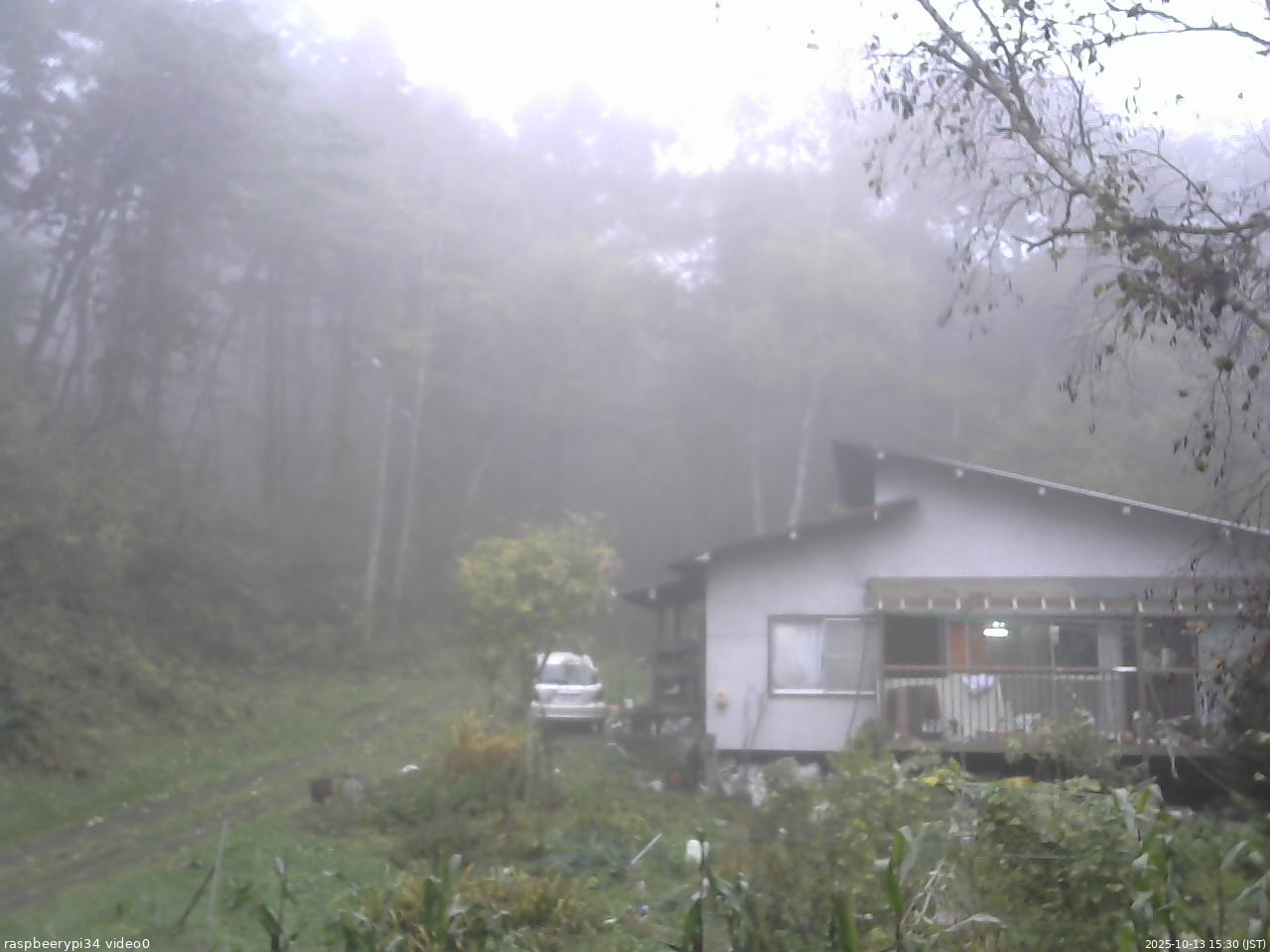 長野県菅平高原 ゆたか山荘 西側(坂上) 2025/10/13 15:30