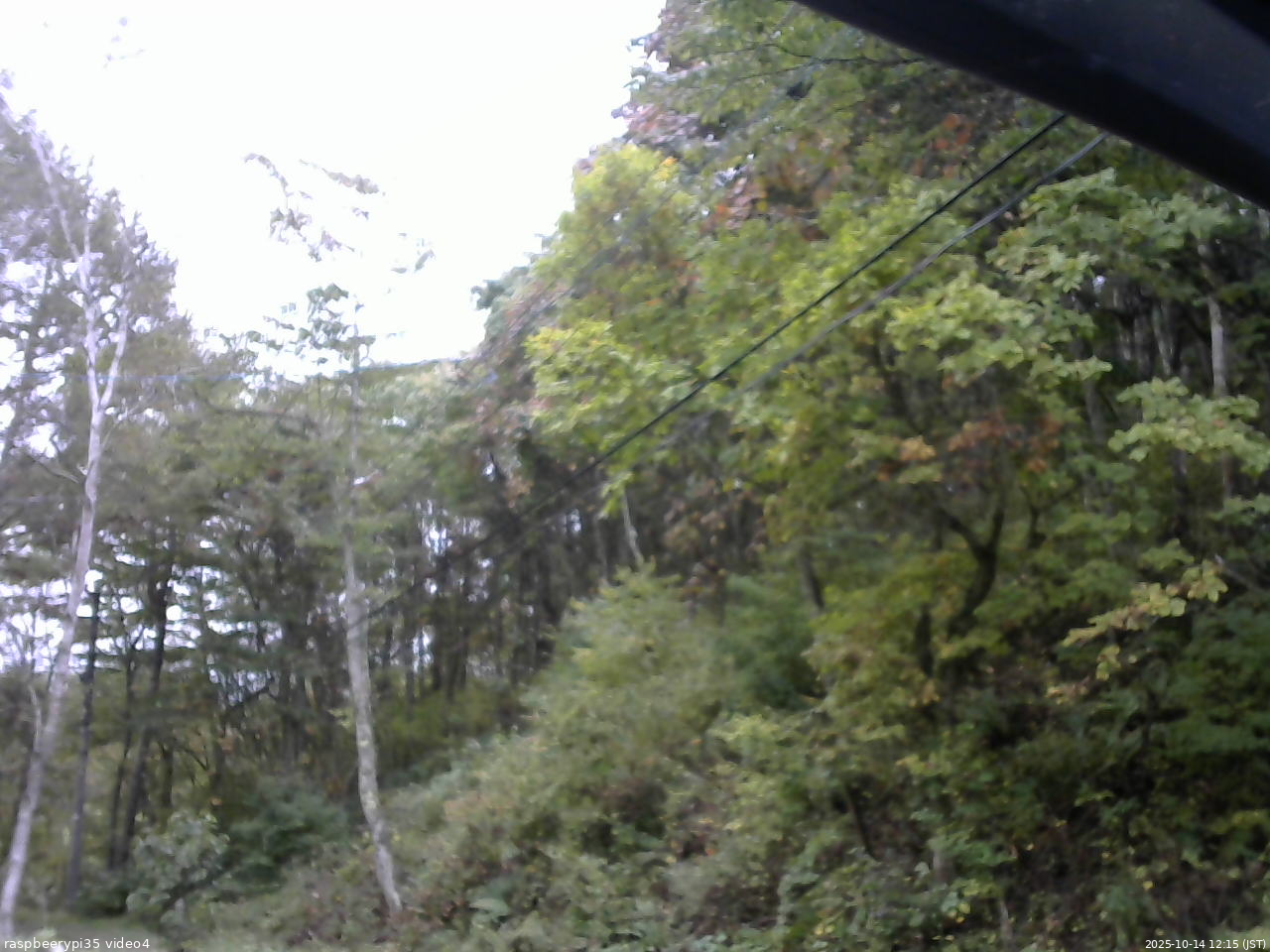 長野県菅平高原 ゆたか山荘 東側上空 2025/10/14 12:15