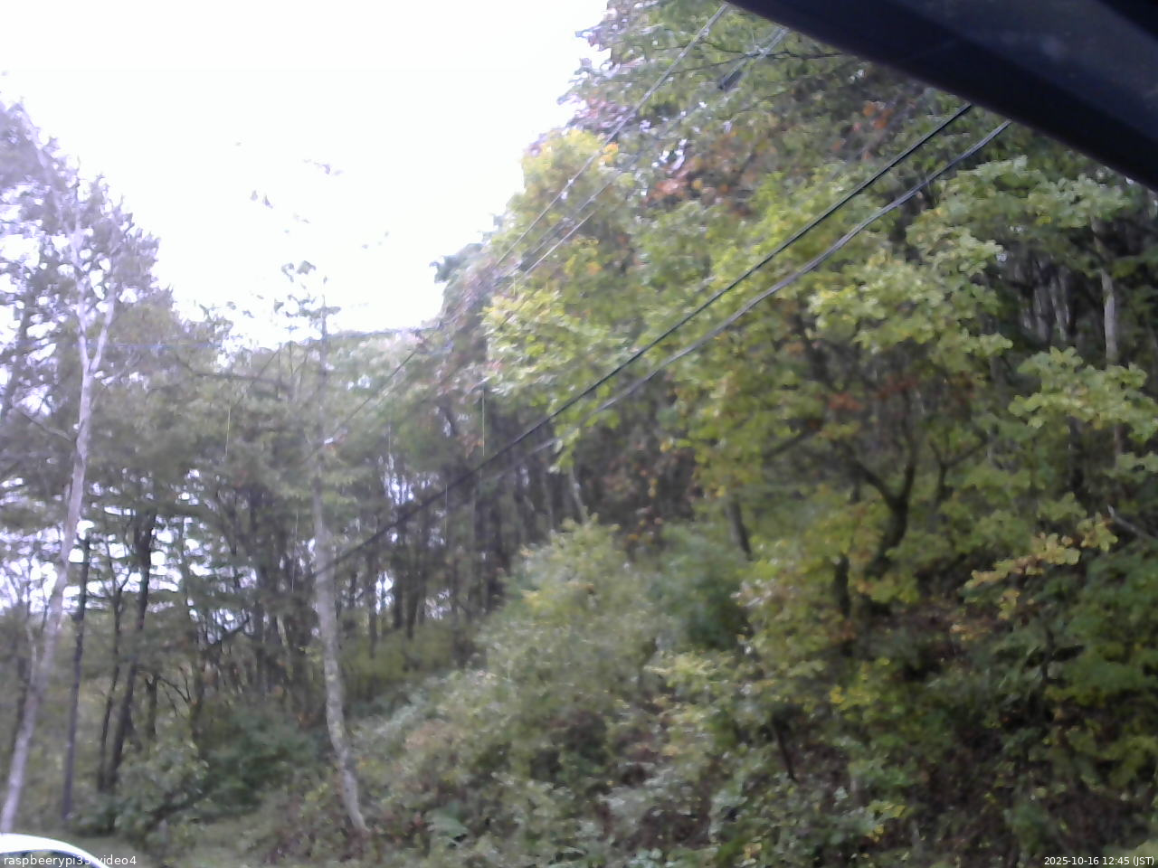 長野県菅平高原 ゆたか山荘 東側上空 2025/10/16 12:45