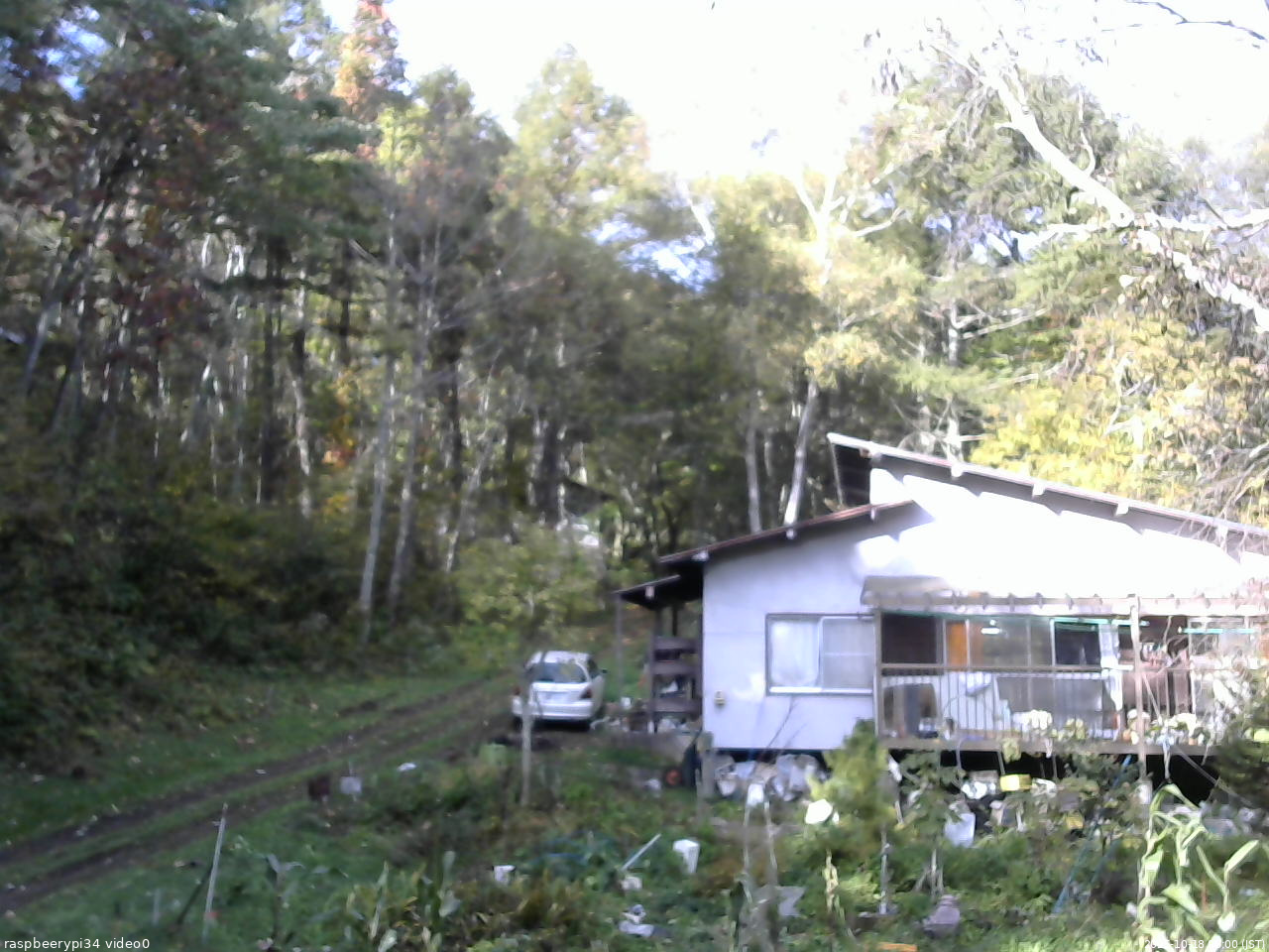 長野県菅平高原 ゆたか山荘 西側(坂上) 2025/10/18 08:00