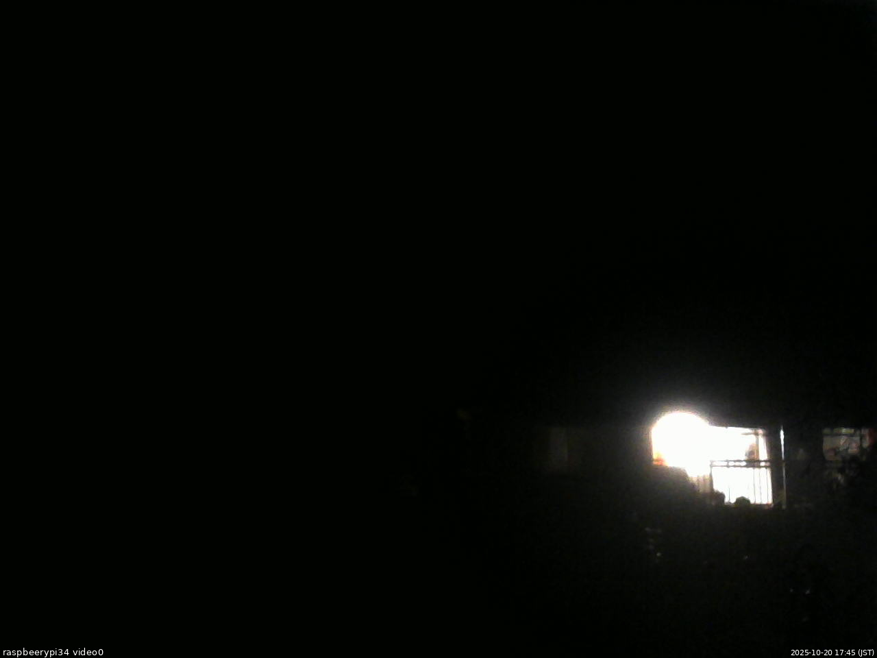 長野県菅平高原 ゆたか山荘 西側(坂上) 2025/10/20 17:45