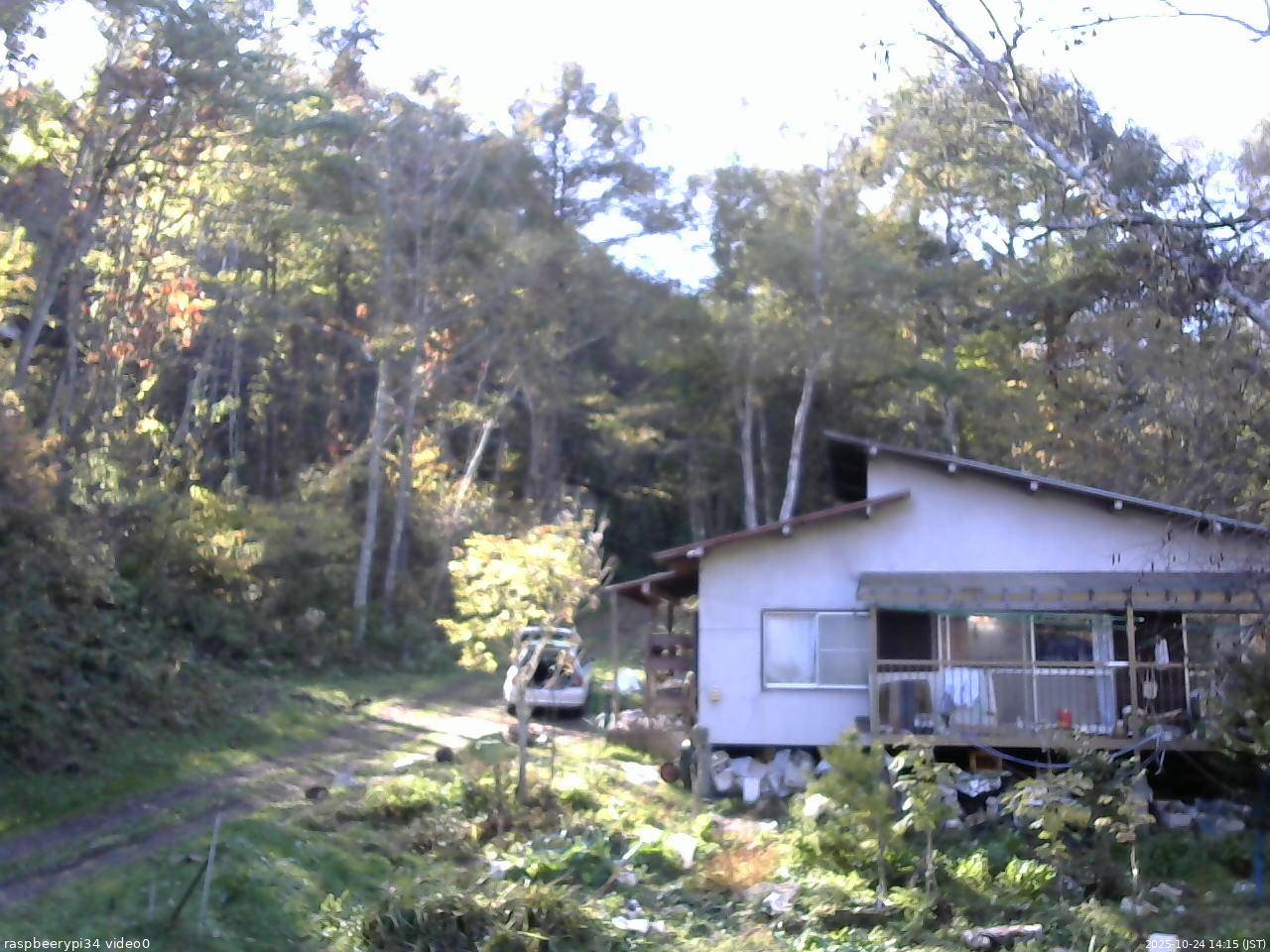 長野県菅平高原 ゆたか山荘 西側(坂上) 2025/10/24 14:15