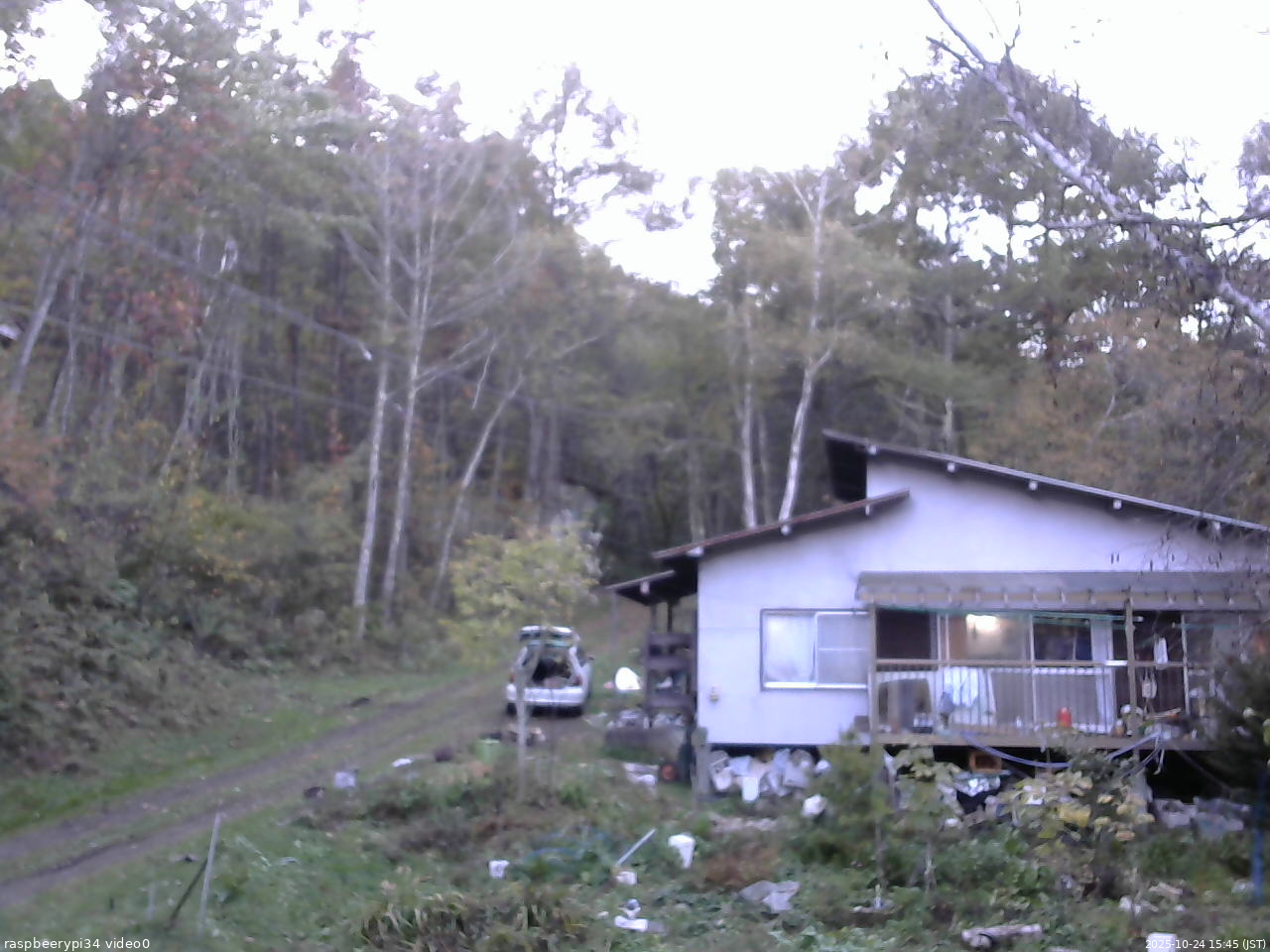 長野県菅平高原 ゆたか山荘 西側(坂上) 2025/10/24 15:45
