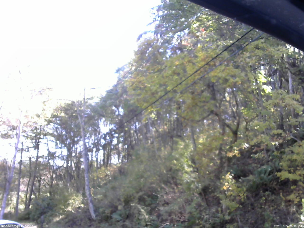 長野県菅平高原 ゆたか山荘 東側上空 2025/10/24 11:30