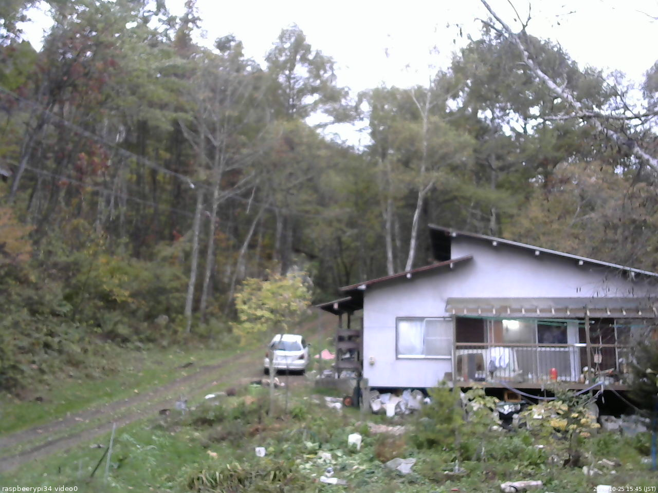 長野県菅平高原 ゆたか山荘 西側(坂上) 2025/10/25 15:45