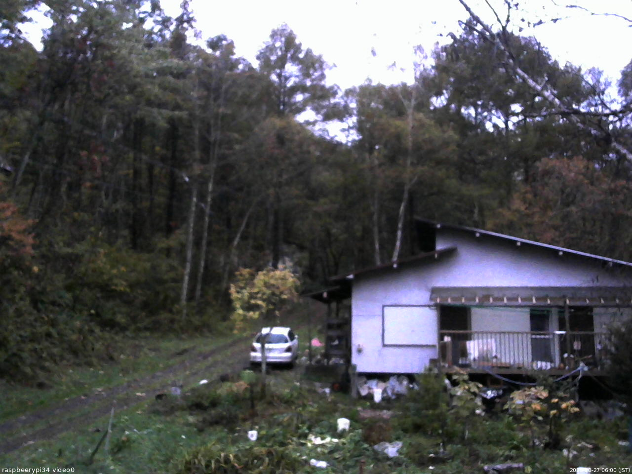 長野県菅平高原 ゆたか山荘 西側(坂上) 2025/10/27 06:00