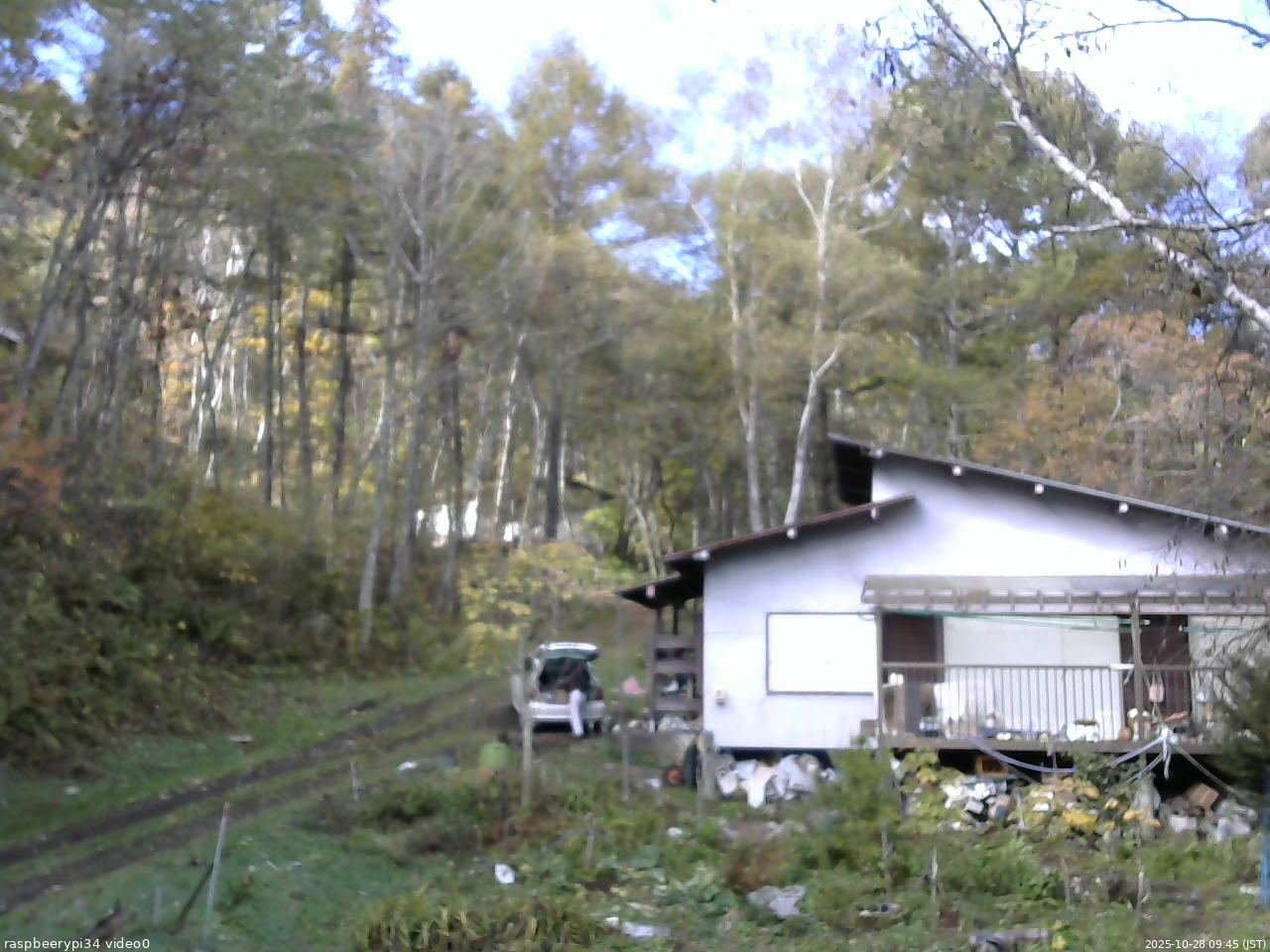 長野県菅平高原 ゆたか山荘 西側(坂上) 2025/10/28 09:45