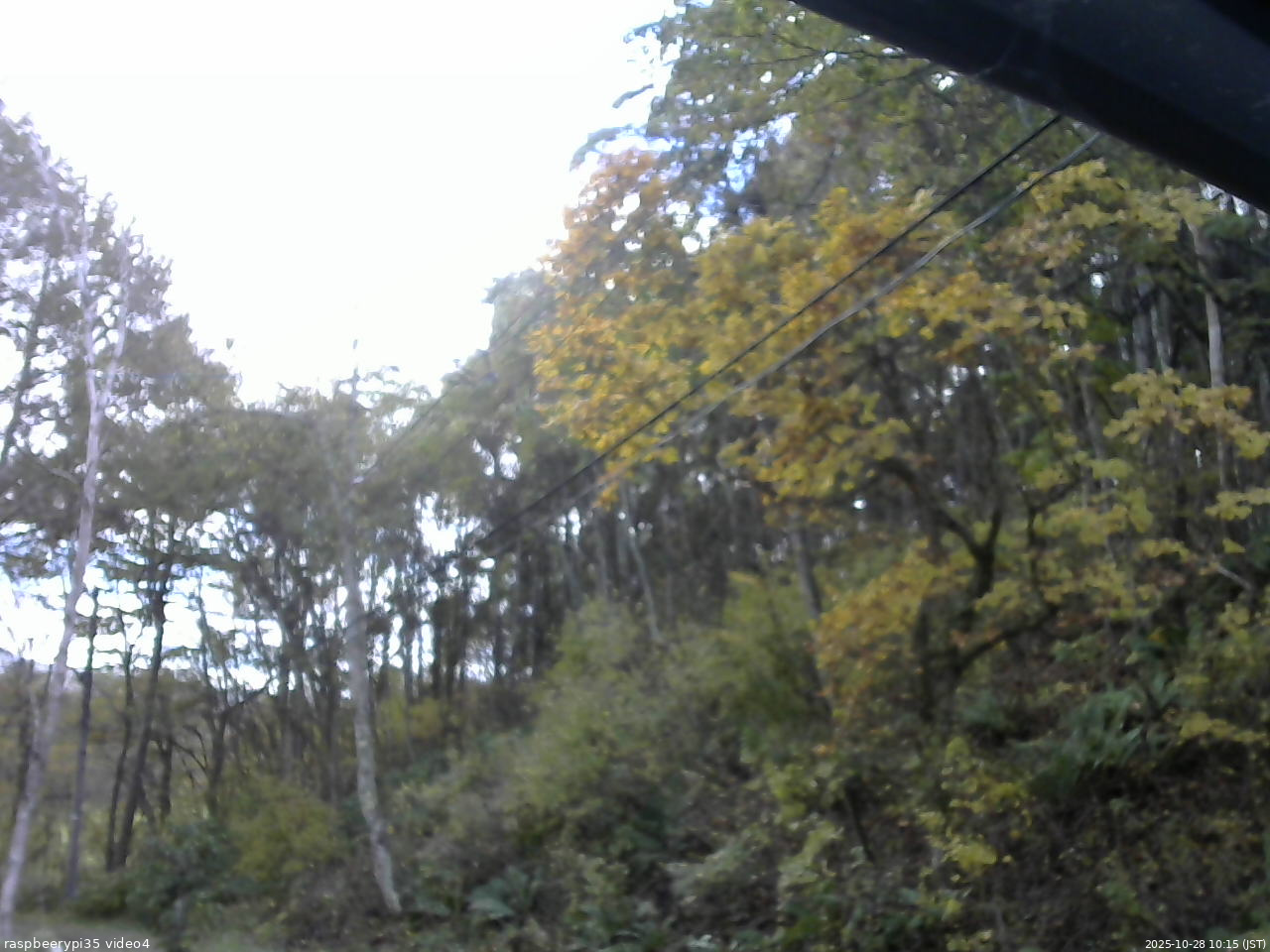 長野県菅平高原 ゆたか山荘 東側上空 2025/10/28 10:15