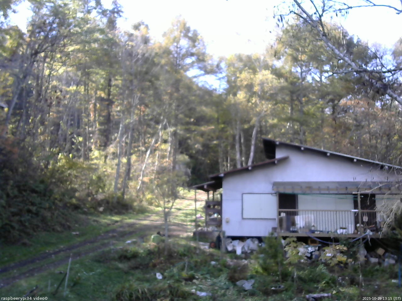 長野県菅平高原 ゆたか山荘 西側(坂上) 2025/10/29 13:15