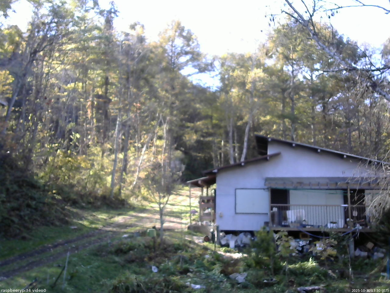 長野県菅平高原 ゆたか山荘 西側(坂上) 2025/10/30 13:30